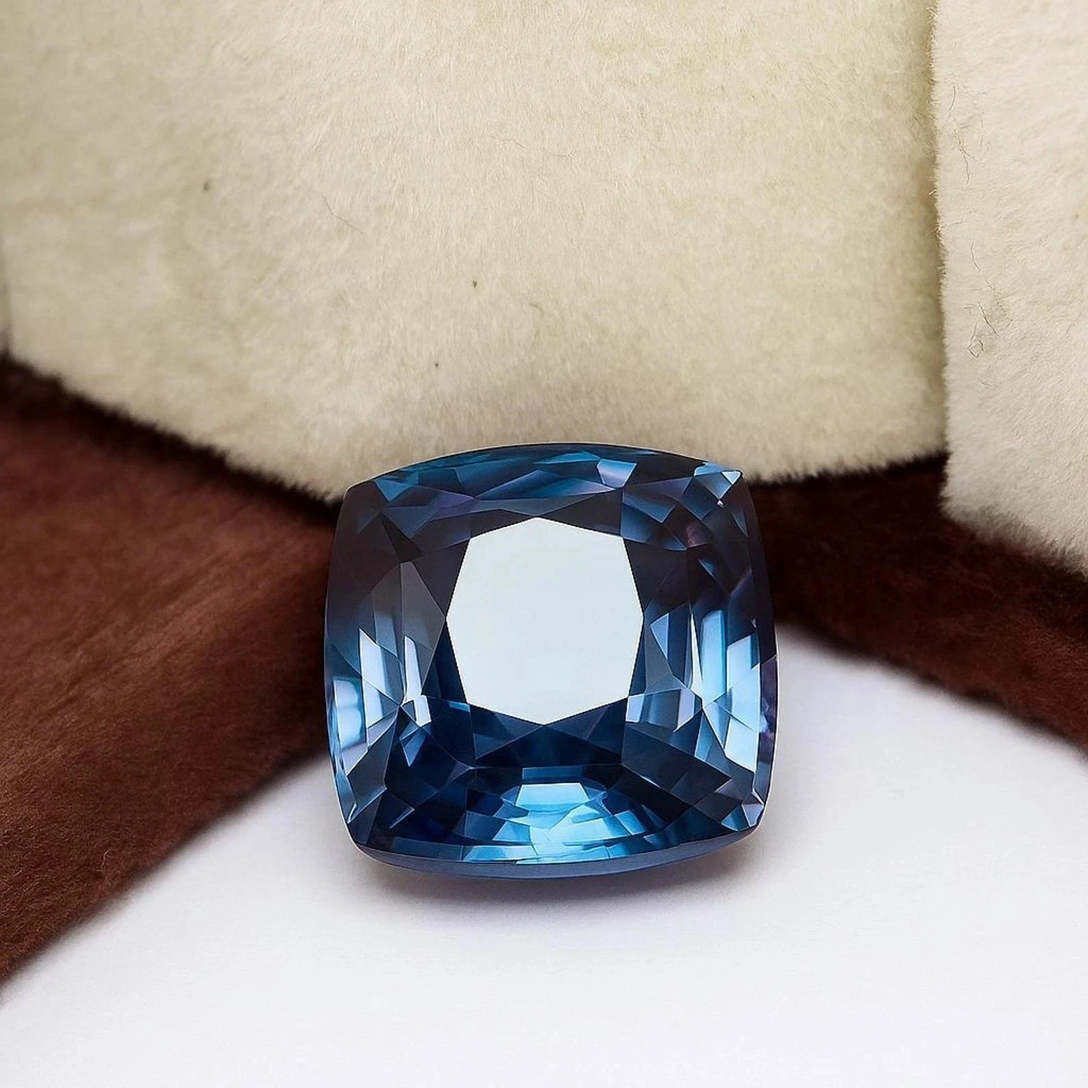 9.55 Ct+ Natural AA+ Alexandrite Color Change Cushion Cut Loose Gemstone