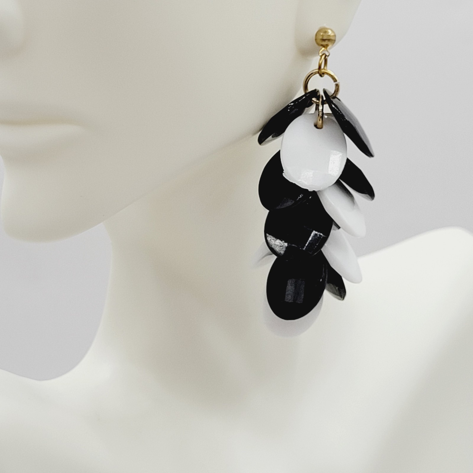 Black and White Flat Faceted Disc Dangle Long Cha Cha Style Vtg Pierced Earrings