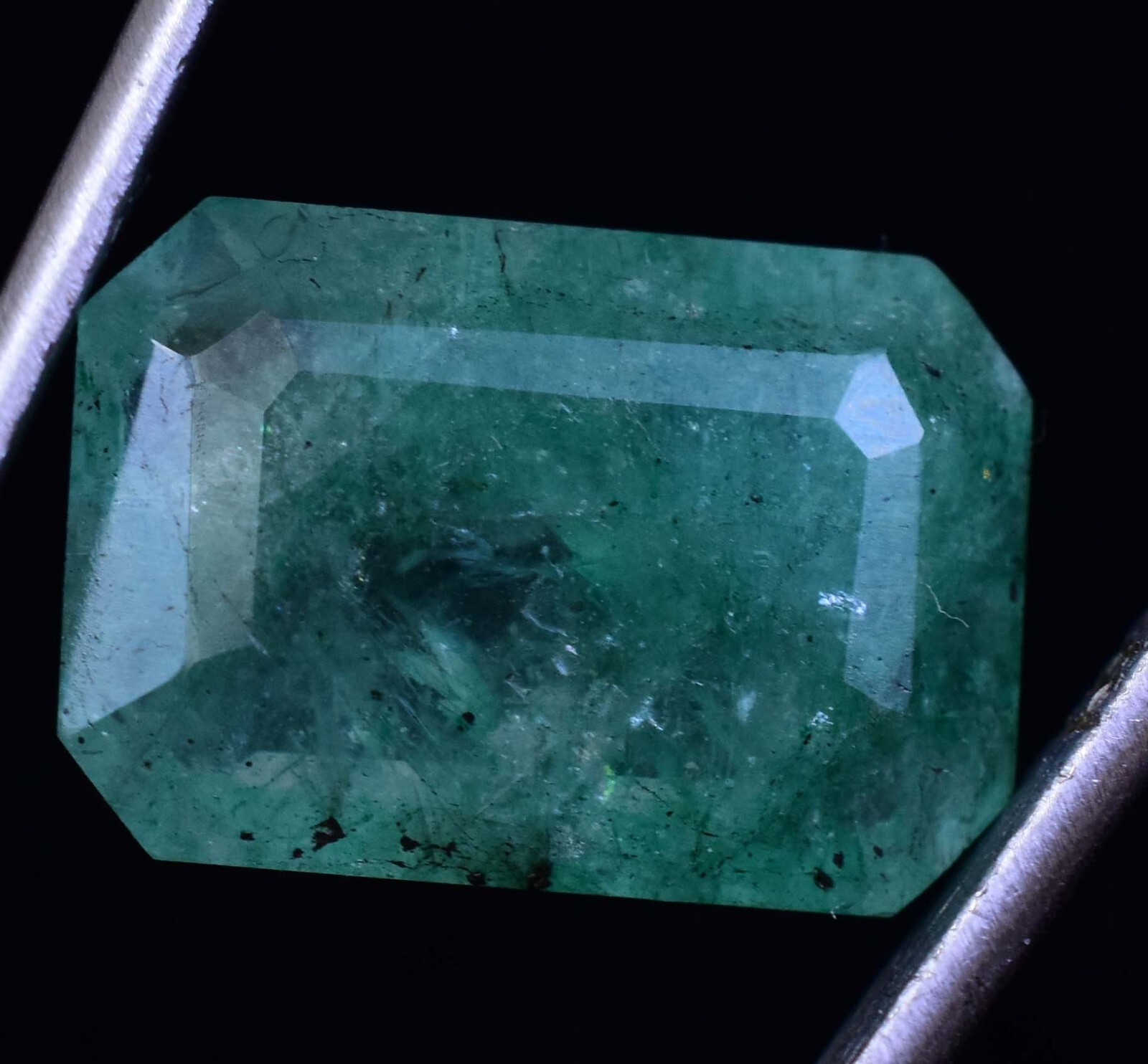 Rare Natural Green Colombian Emerald 7.60 CT Certified Emerald Loose Gemstone