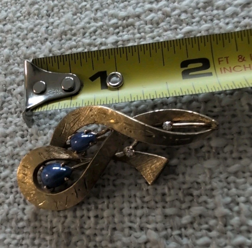 VINTAGE 14K YELLOW GOLD STAR SAPPHIRE AND DIAMOND PIN BROOCH-8.8 GRAMS