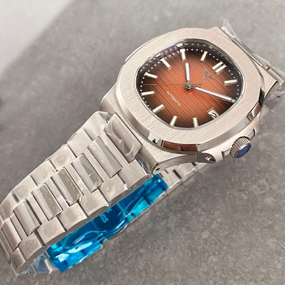 Square 40mm Retro Dress Sapphire 20ATM Green Luminous NH35A Automatic Watches