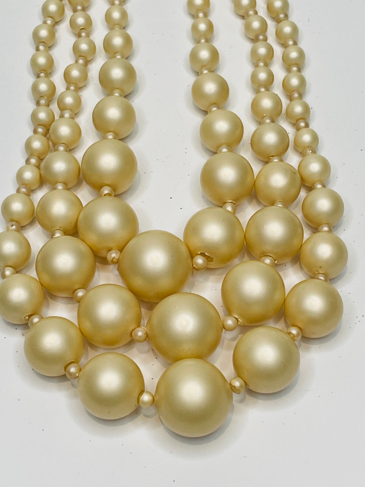 VTG 50’S-60’S CLASSIC IVORY CREAM FAUX PEARL MULTI 3 STRAND LAYERED NECKLACE