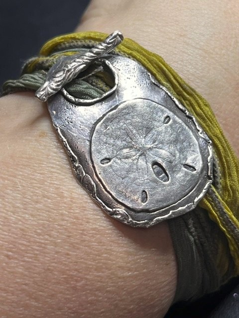 B5320 Handcrafted Sterling Silver *unmarked Sand Dollar Wrap Bracelet Boho 36″