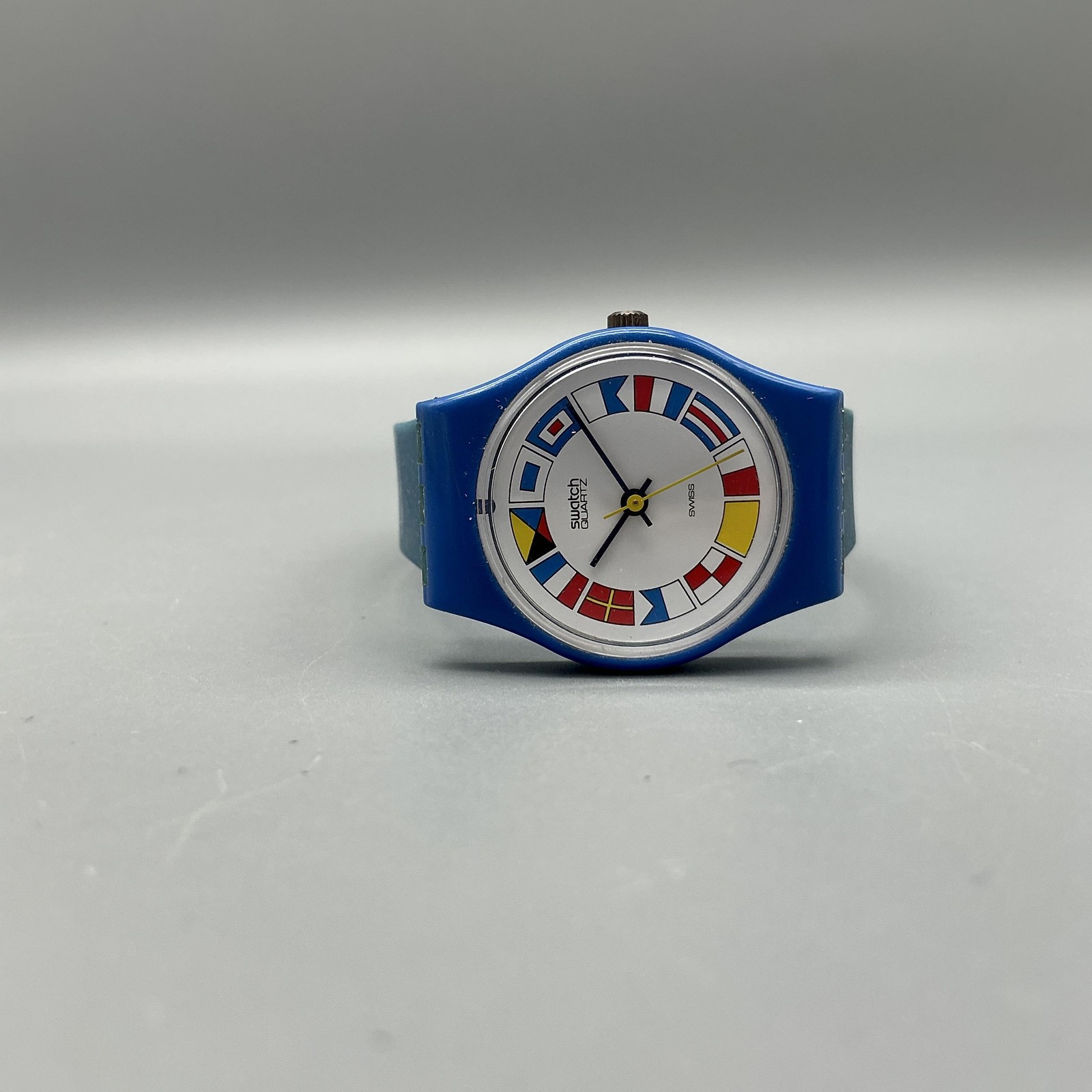 Vintage 12 Flags Swatch Womens Watch 25mm Nautical Flags Blue New Battery