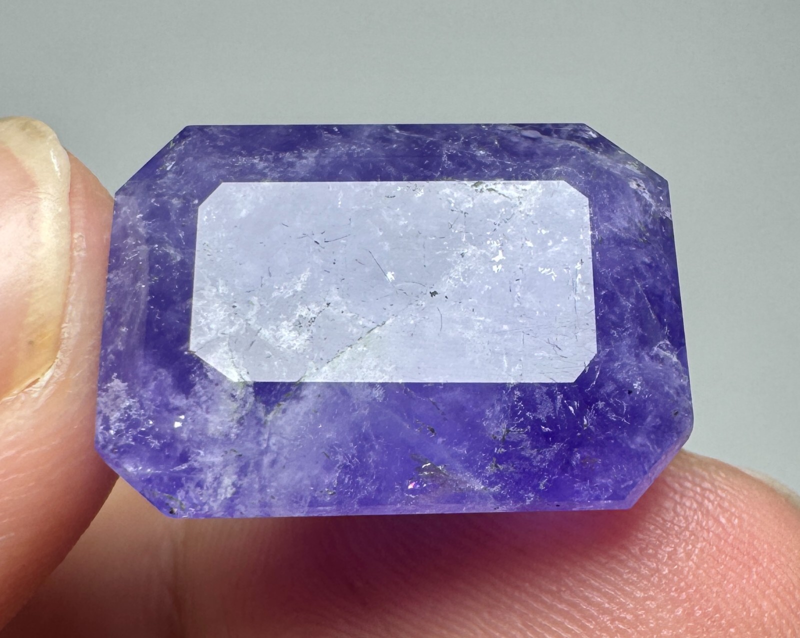 17 Carat Fluorescent Phosphorescent Tenebrescent Hackmanite Cut Gemstone.