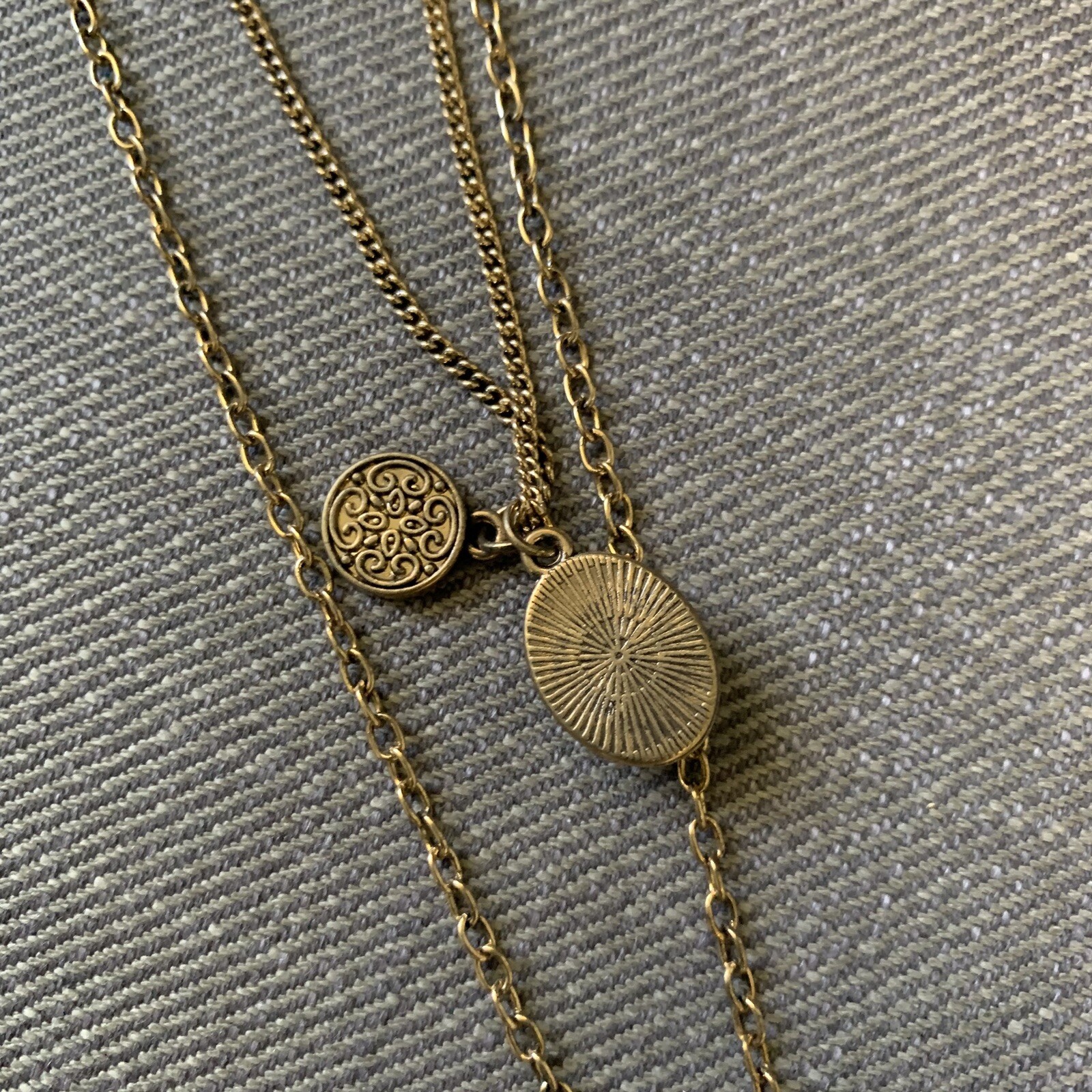 FOREVER 21 Chain Necklace Blue Stone Pendant Antique Gold Tone Tassel Etched 18″