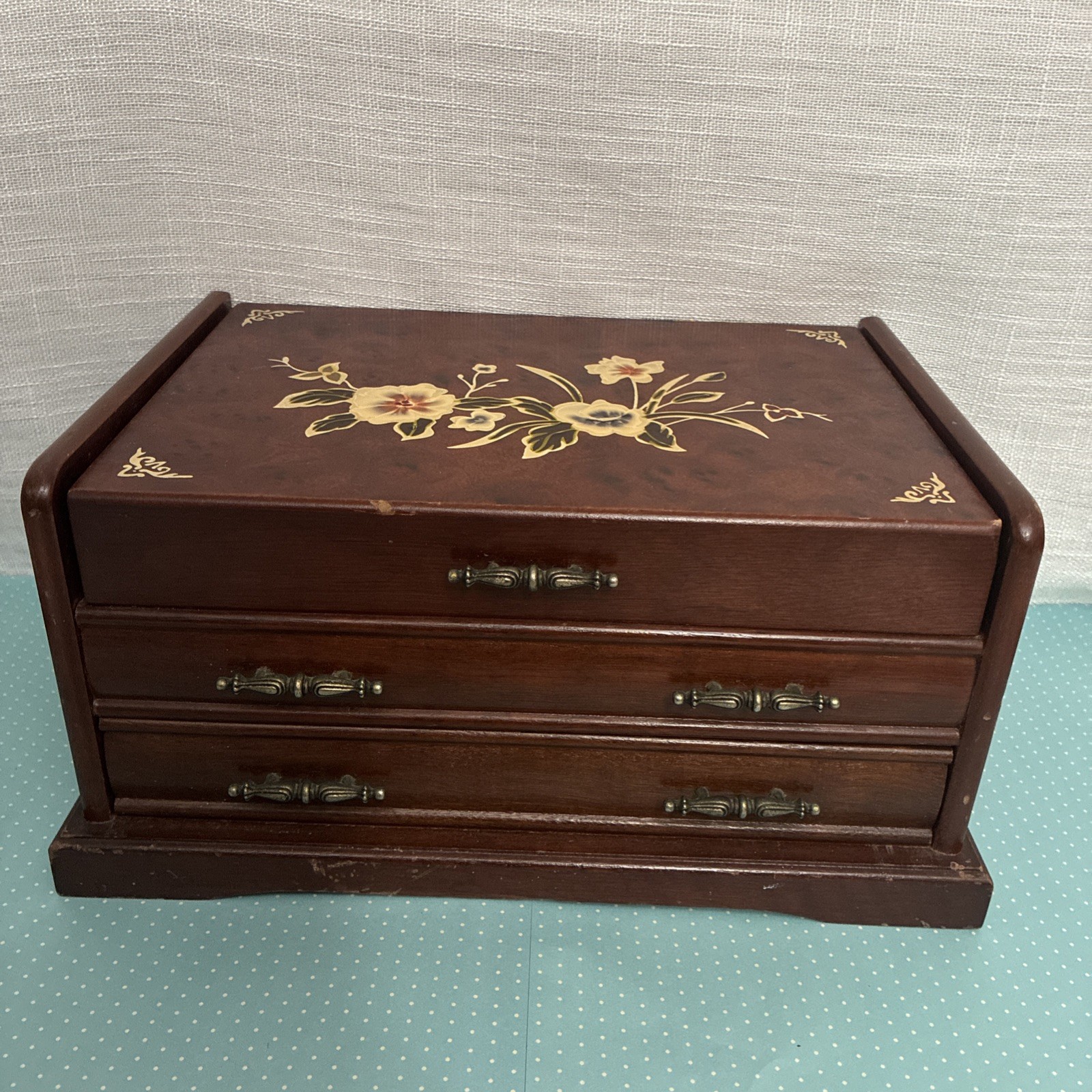 Vintage Wooden Jewlery Box Walnut Finish, Floral, With Mirror