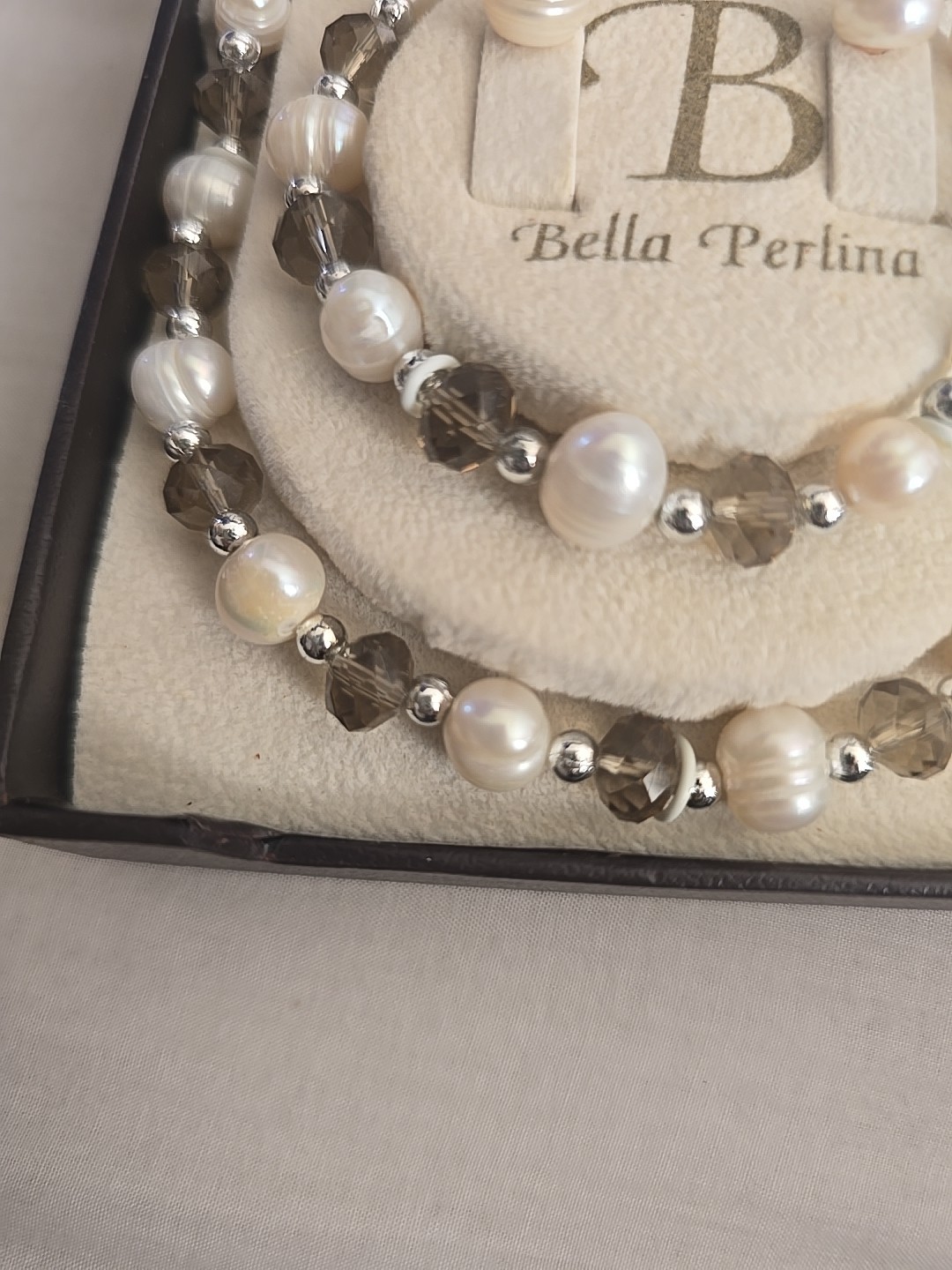 Bella Perlina Pearl Jewelry Set Earrings & Bracelet White BP 60002