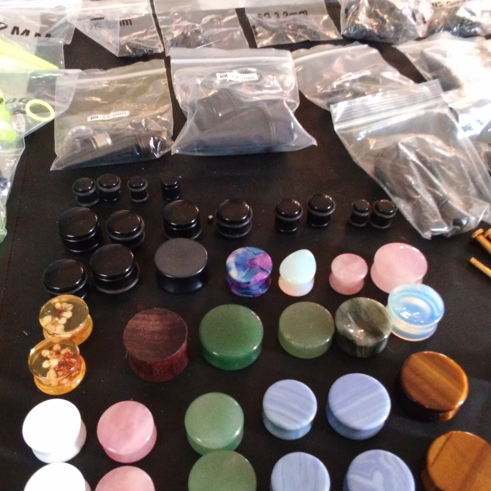Mixed Lot Ear Plugs Tunnels Tapers Rings, Screw, Acrylic/Stainless, 10-24mm