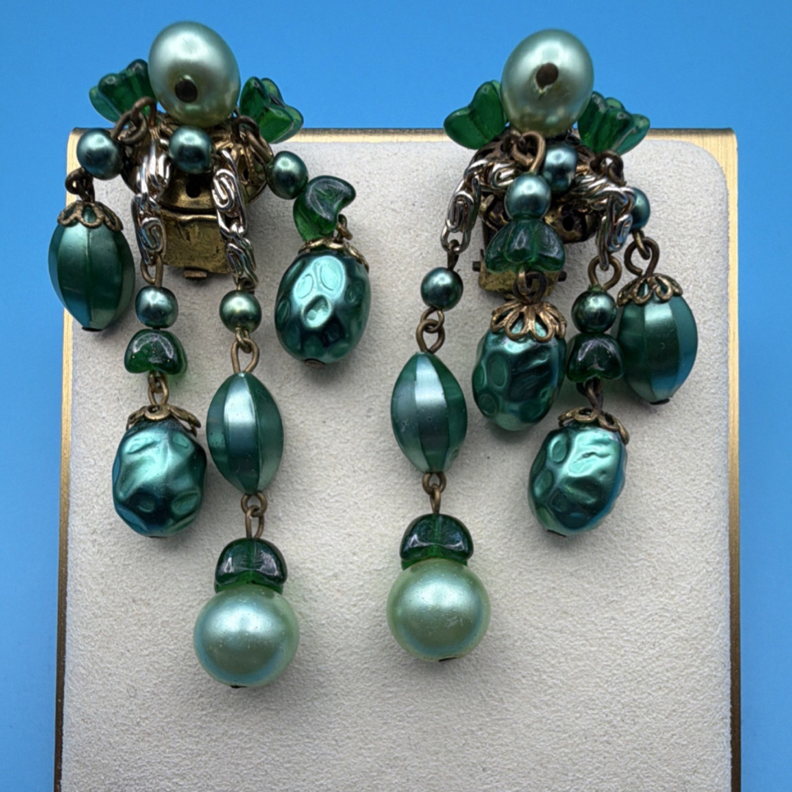 Vintage Beaded Dangle Clip-On Earrings Green Glass Imitation Pearl Brass (39)