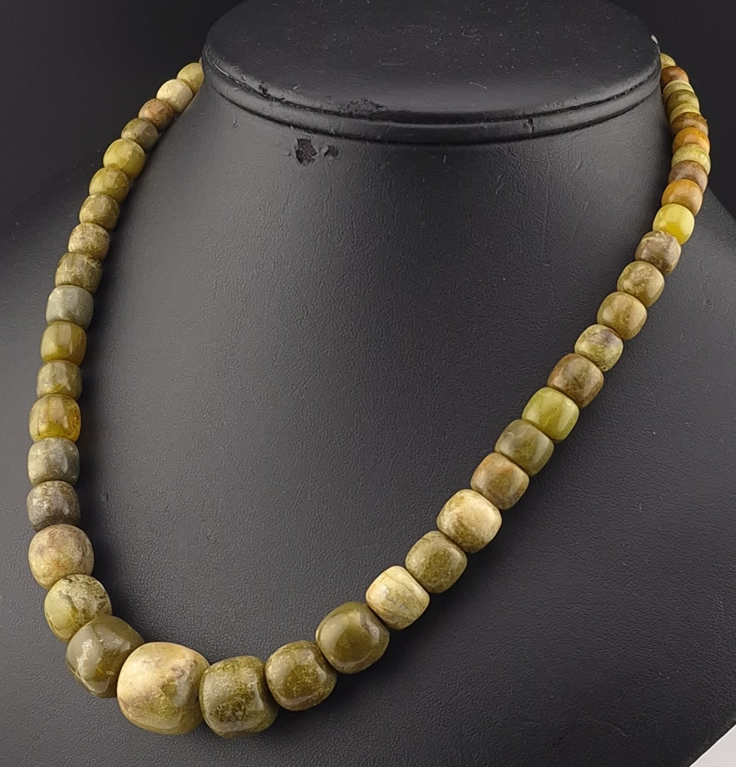 Mine Finds by Jay King Barrel Green Serpentine Bead 20″ Sterling Silver Necklace