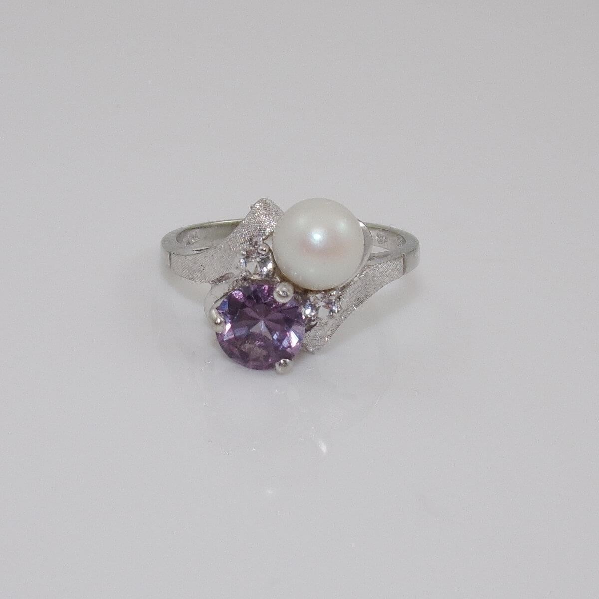 Vintage 10K White Gold Pearl Purple Sapphire White Spinel Ring Size 6