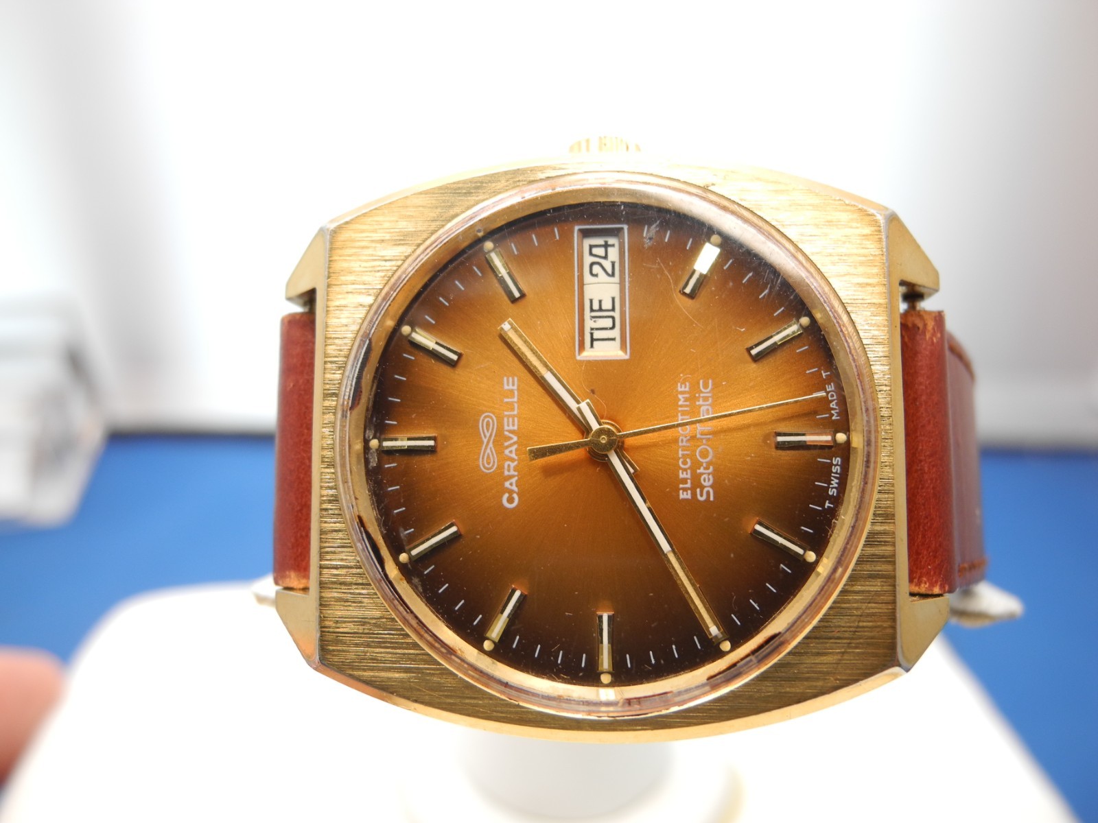 Caravelle N7N Electrotime By Bulova ELECTROTIME, Set-O-Matic WATCH,WORKS
