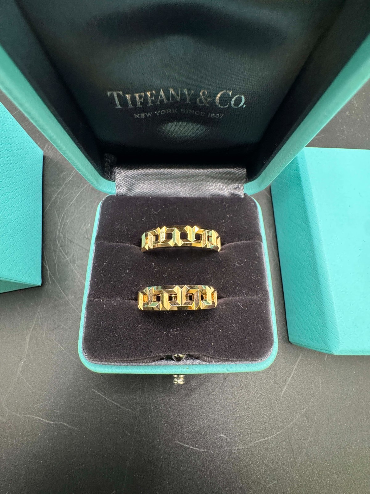 Tiffany & Co. True Rings in 18ct Rose Gold – Style Tiffany T