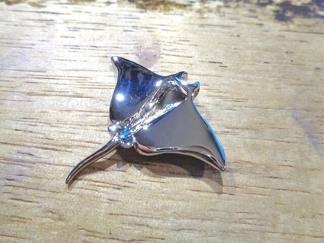45mm Hawaiian Rhodium Plated Brass Genuine Inlaid Koa Wood Manta Ray Pendant #2