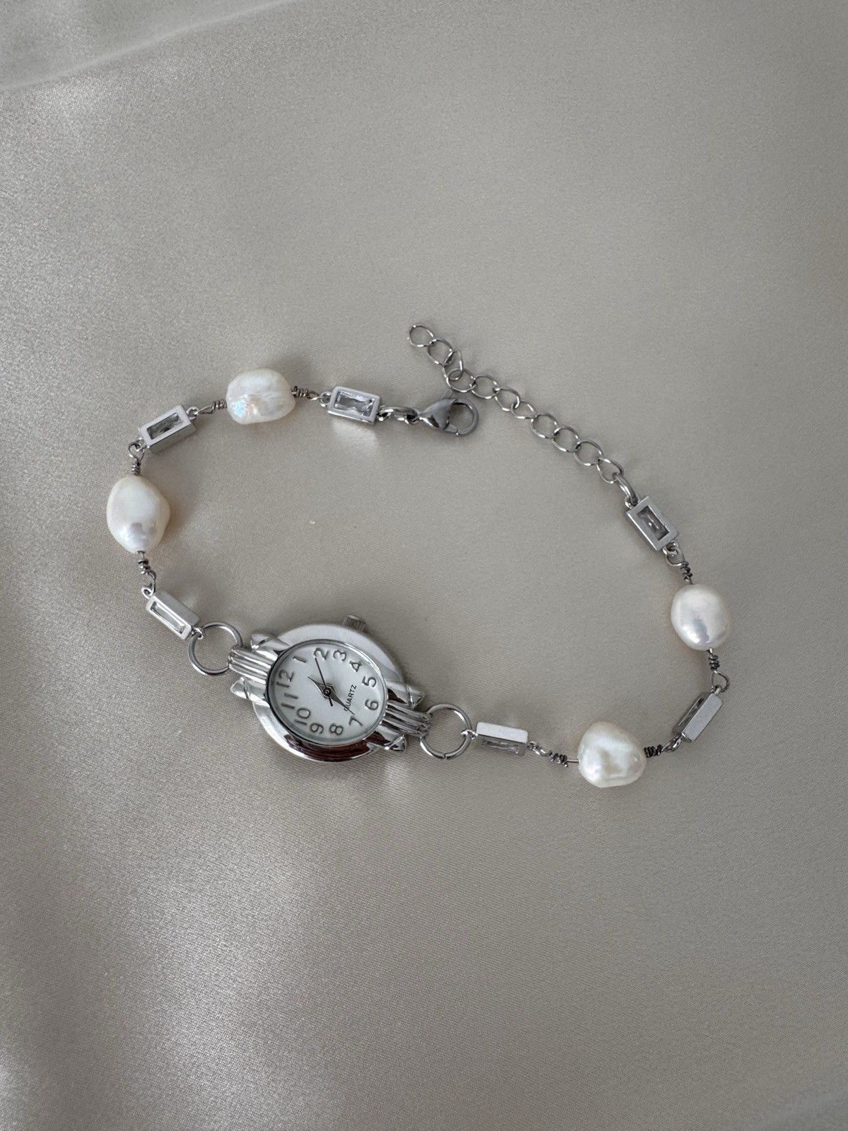 Unbranded pearl & silver watch women’s girls female watch bracelet band