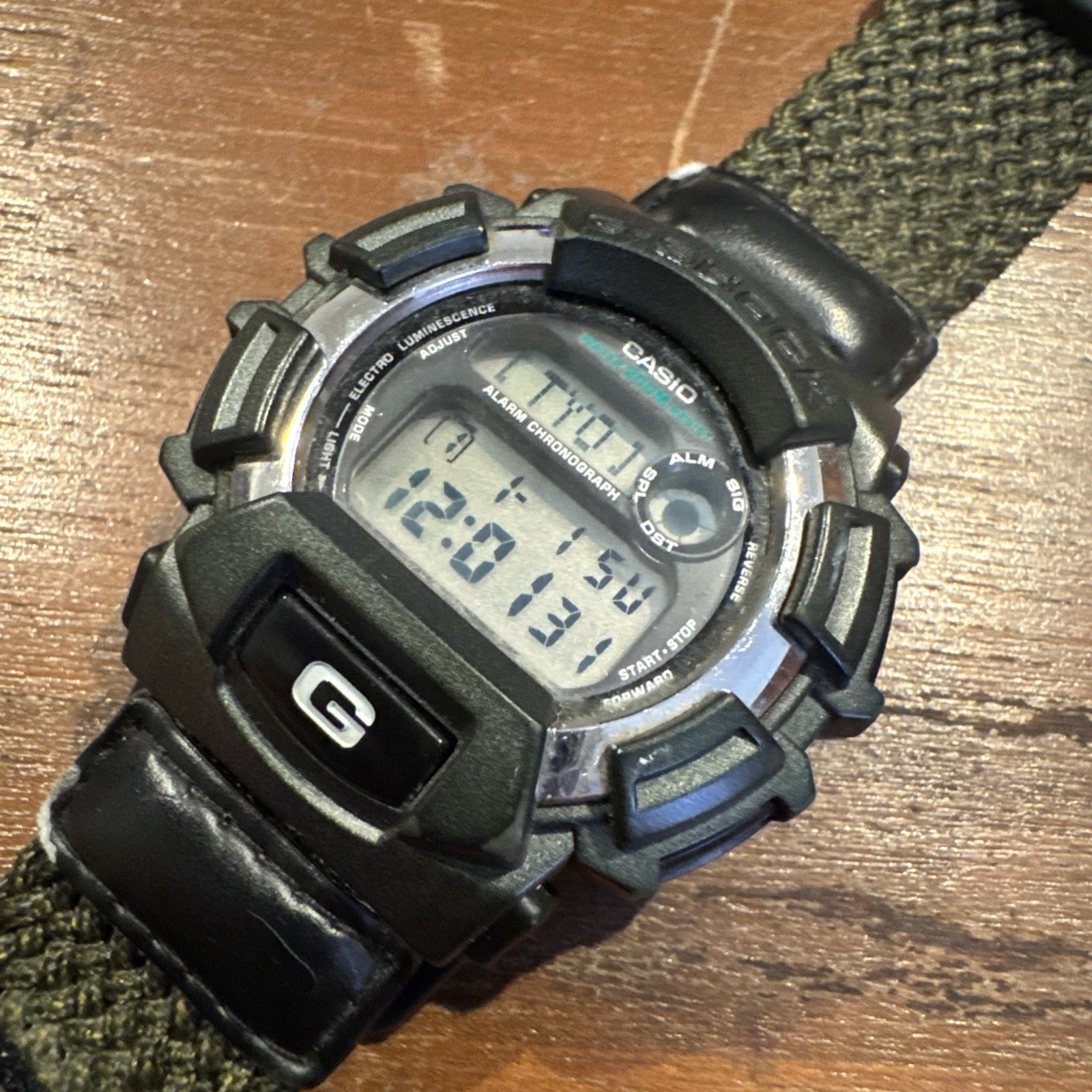 1998 Classic Casio G-SHOCK DW-9500 (2163) Black Watch