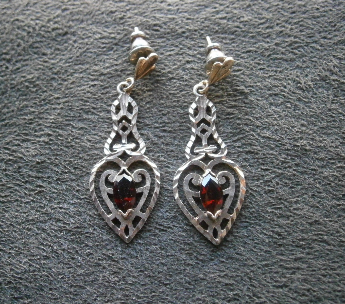 Red Crystal Vtg Diamond Cut Vermeil Sterling Silver Hook Dangle Earrings 3.0g