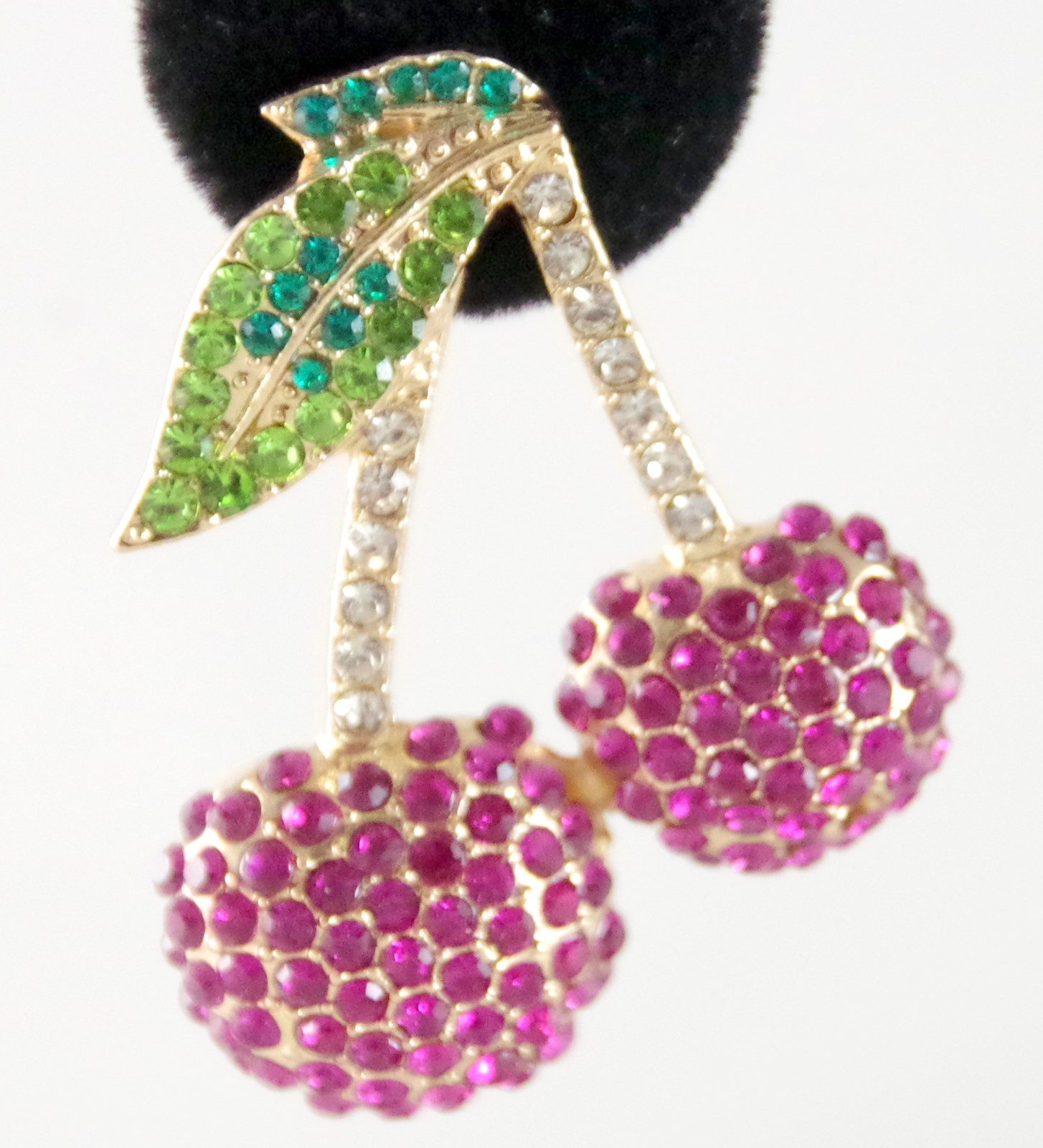 1 5/8″ NWOT BETSEY JOHNSON CRYSTAL RHINESTONE CHERRY FRUIT/ CHERRIES EARRINGS