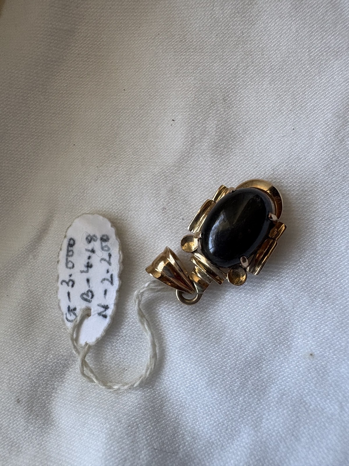 Vintage NOS Star of India Pendant in 18K Gold Setting