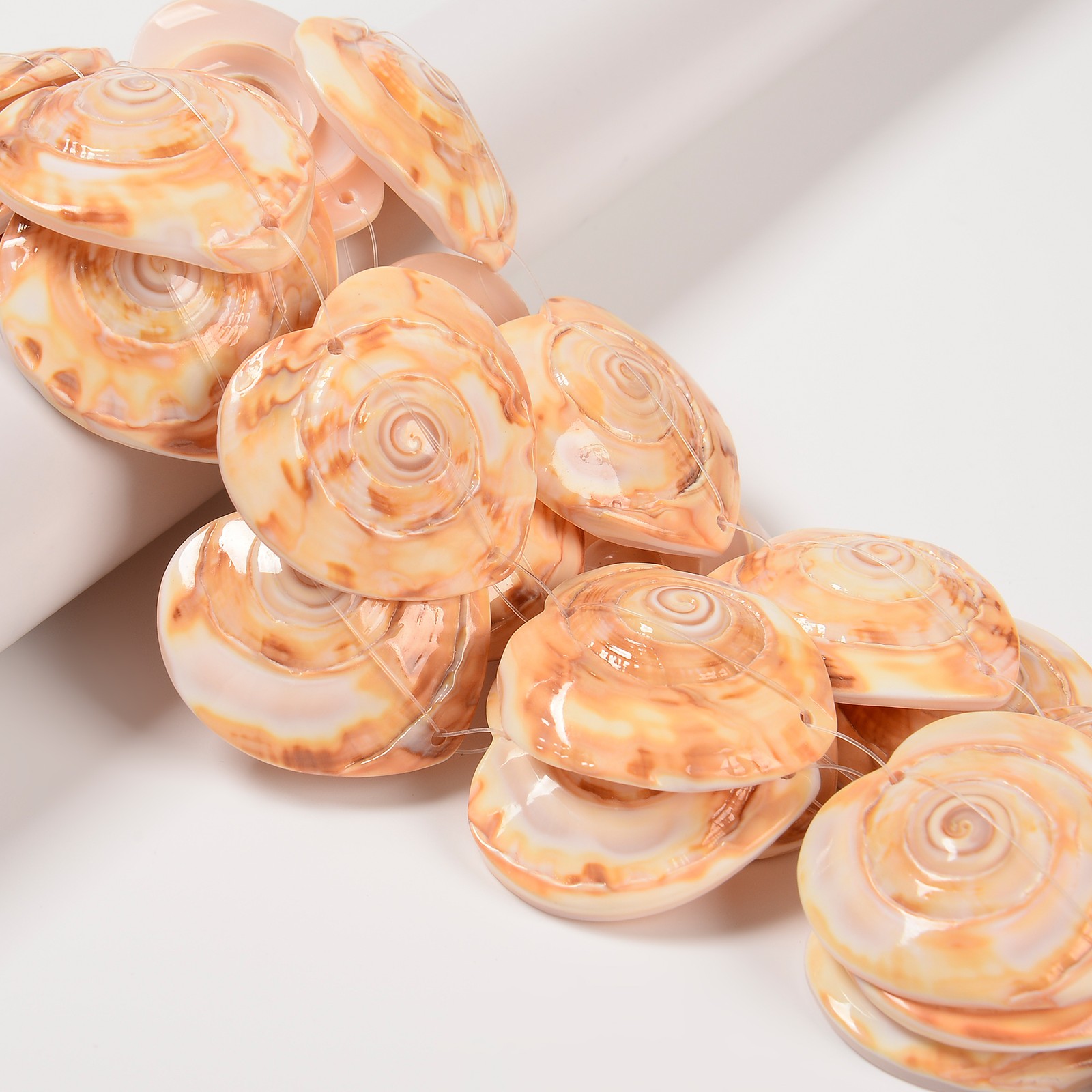 Natural Conch Sea Shell Heart Shape Beads with Double Holes 30mm 40mm 13″ Strand