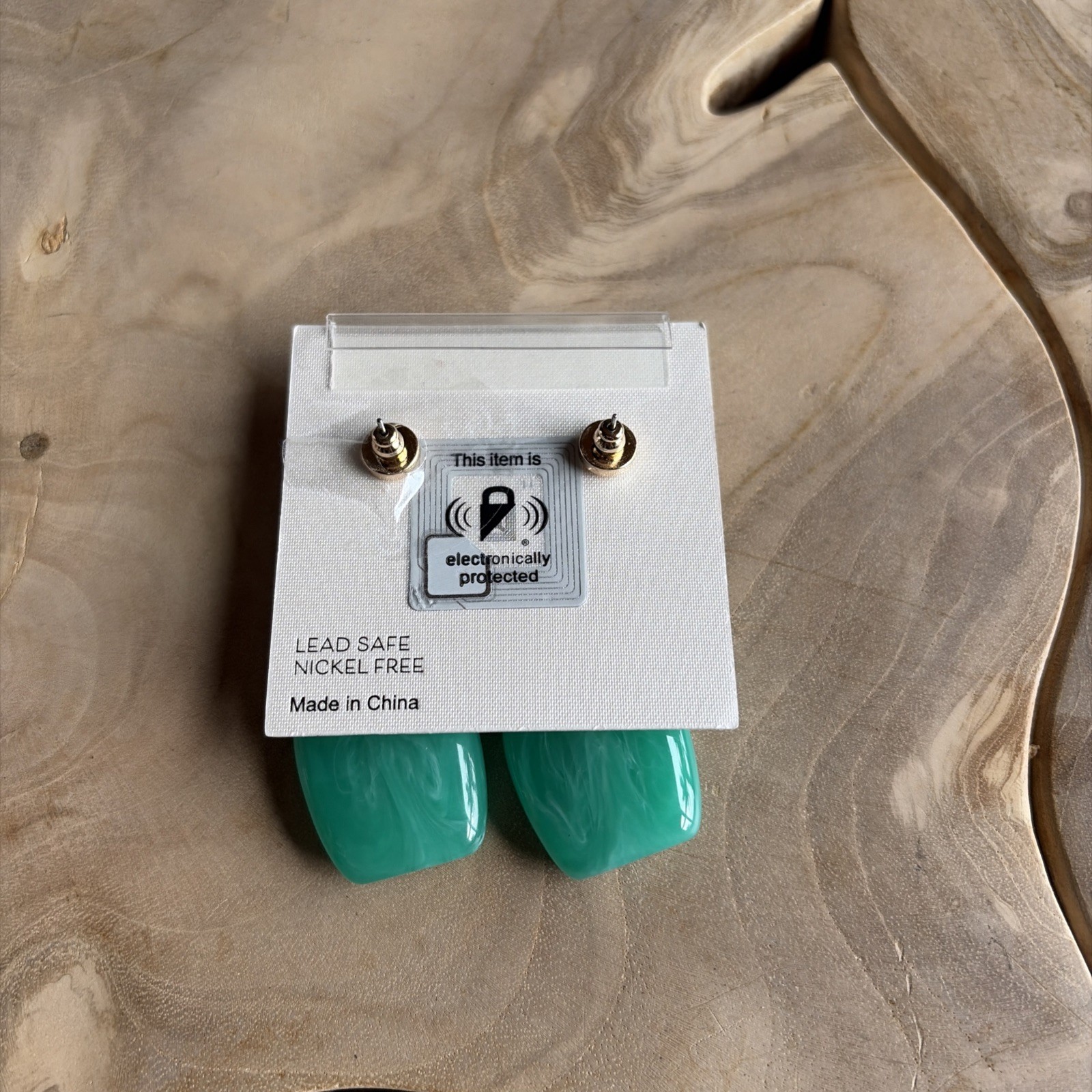 Piper K Green Resin Stone Like Dangle Drop Earrings 2 1/2 Inches