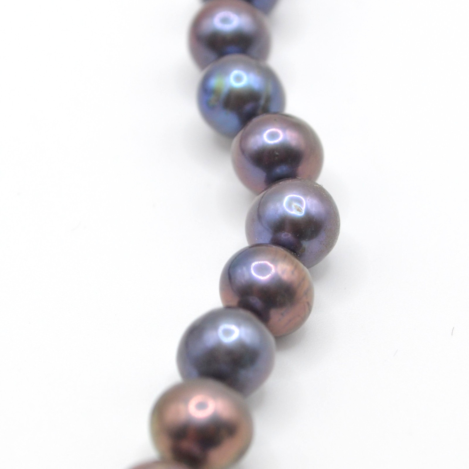 Black Peacock Cultured Pearl Necklace 7mm 17.75″ 14K Gold Clasp Knotted Strand