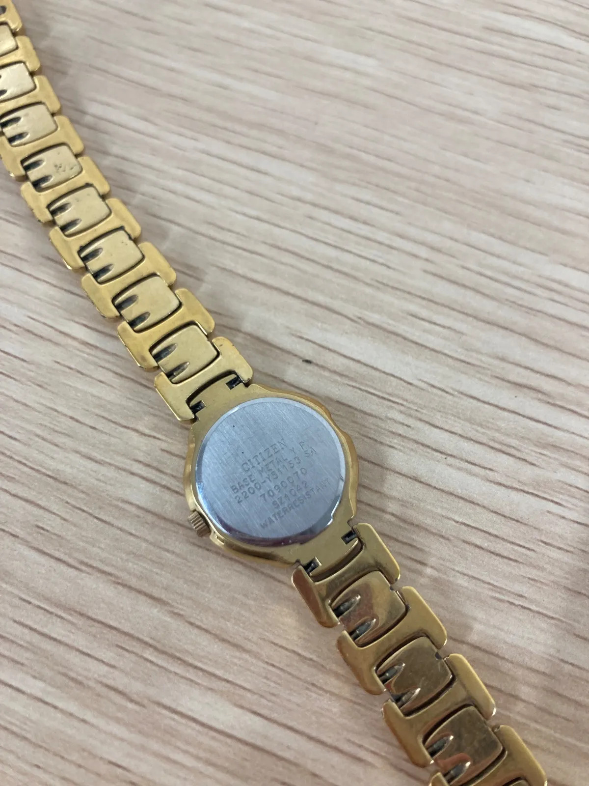 % Non-working Citizen Noblia Gold Stone Wristwatch [Watch 2][1]