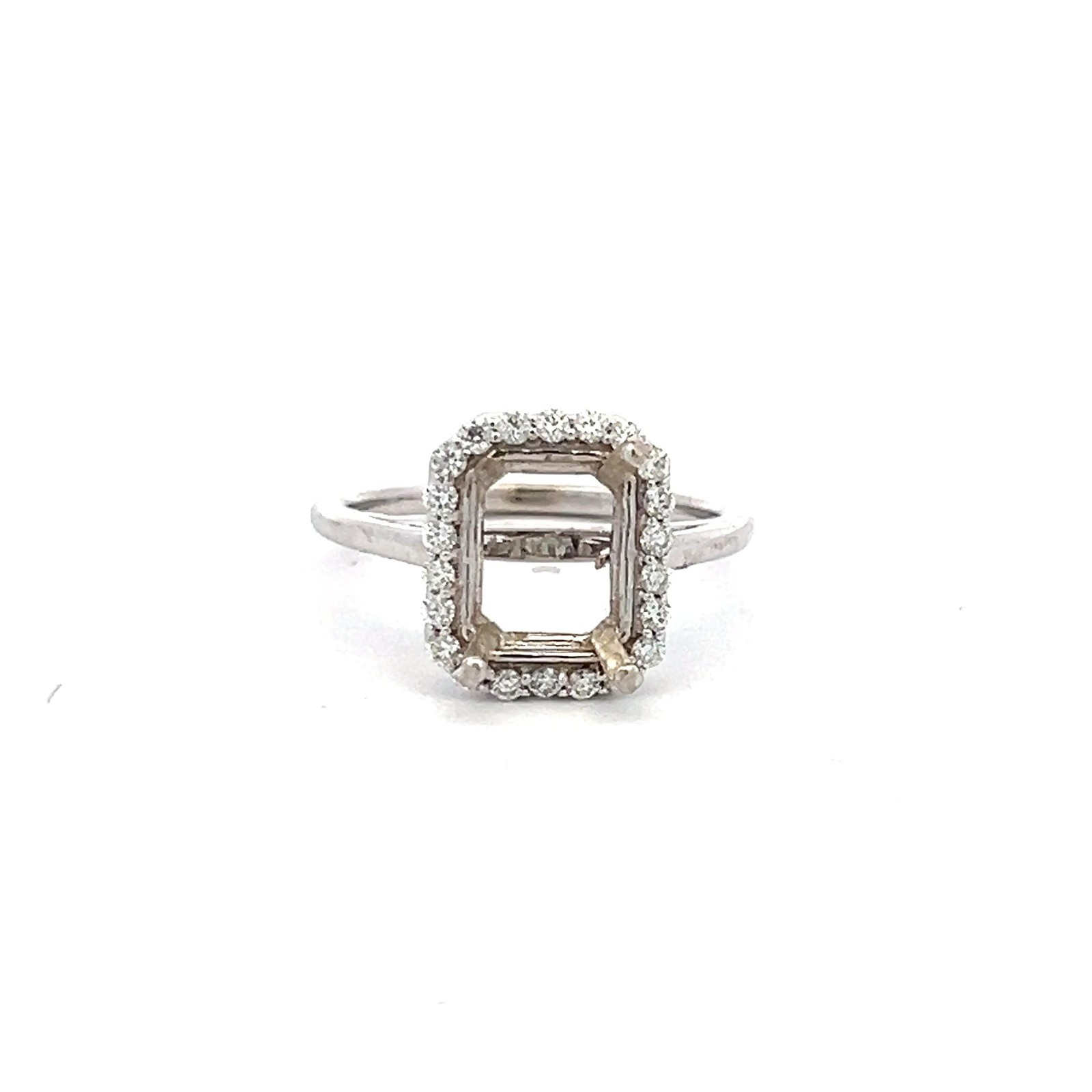 18K Gold Semi Mount Ring with 0.22 Carat Round G VS1 Diamonds Fits 9.56×6.26 mm