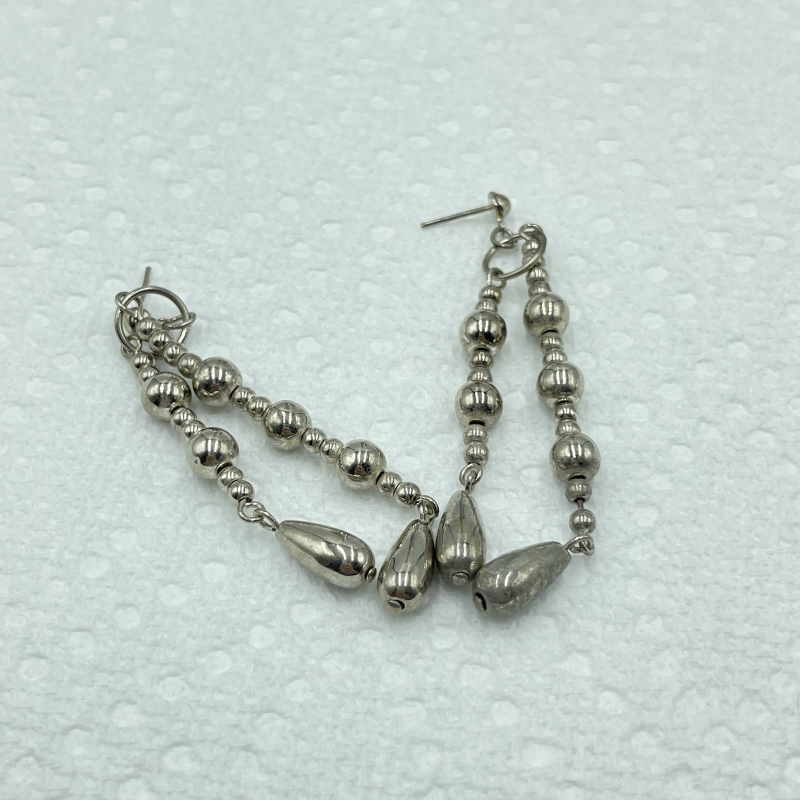 Dangle Pierced Earrings Silver Tone Ball/Beaded