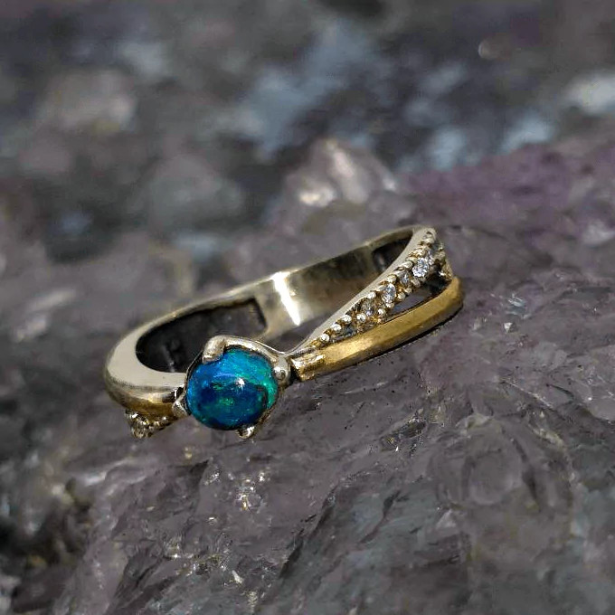 Natural Lightning Ridge Black Opal 0.40ct 925 Silver & 9K Gold with CZ Ring US 8