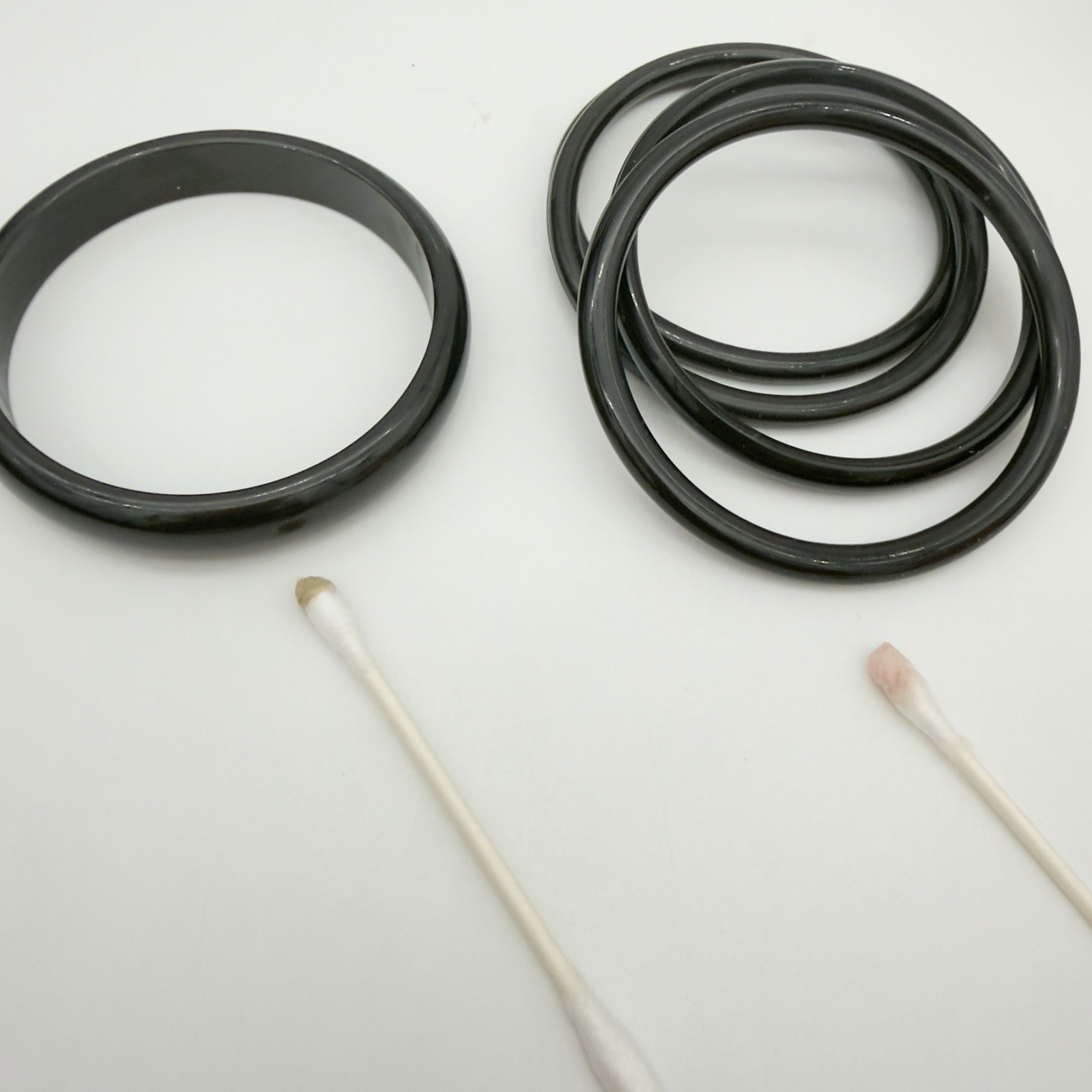 Vintage Black Bangles 1 Bakalite 1 Moonglow Lucite Acrylic Sack Of 5 Read