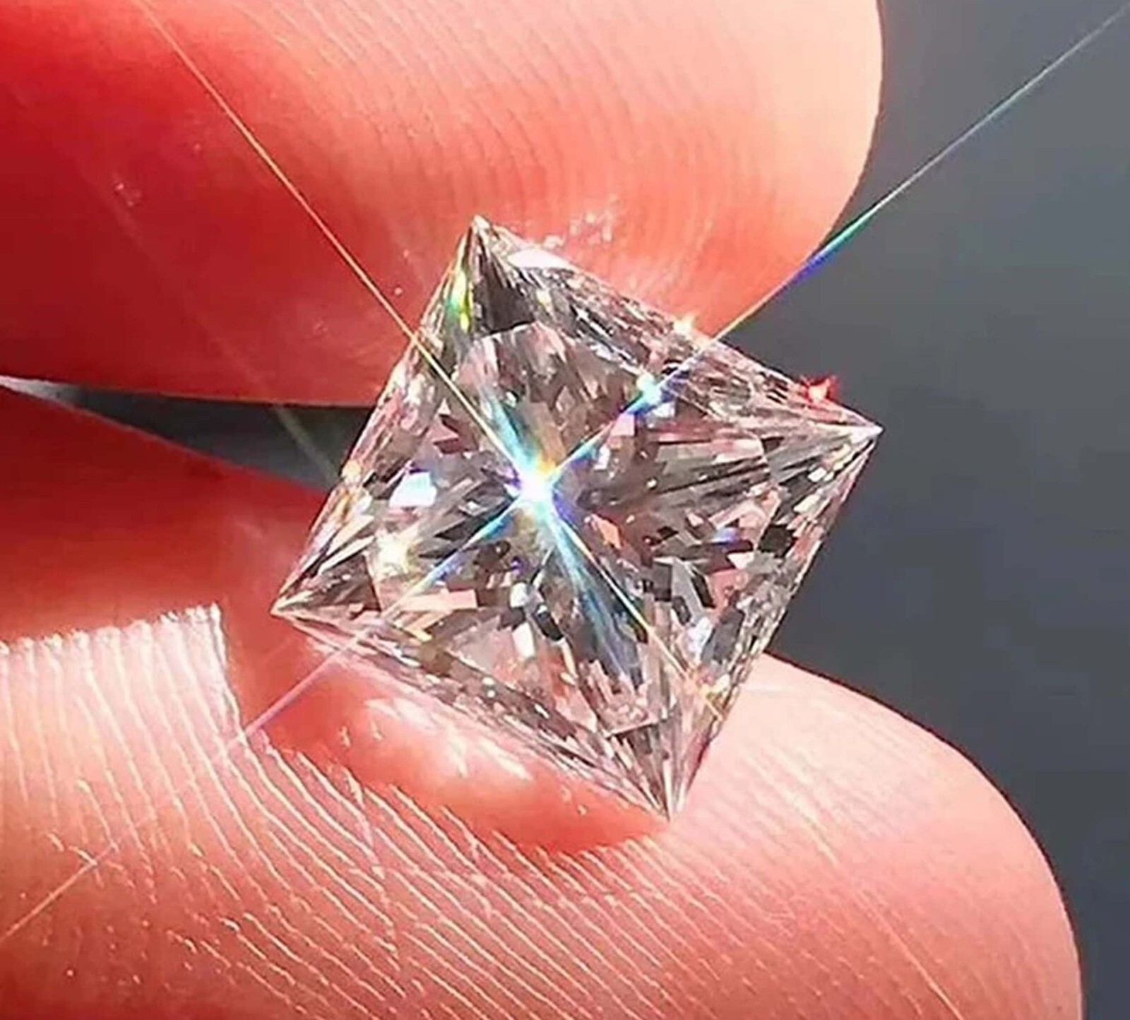 Certified Lab-Grown CVD Diamond 3.2 Ct Princess Cut D VVS1 Loose Gemstone 6DJG