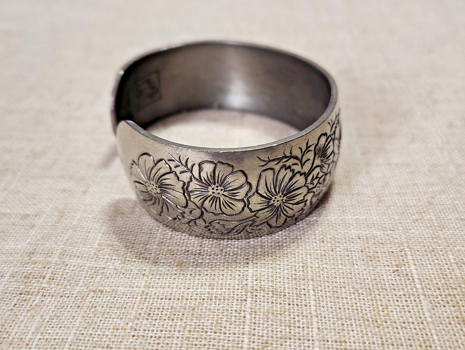 VTG Kirk Stieff Cosmos Pewter Floral Cuff Bracelet Adjustable October 900-10