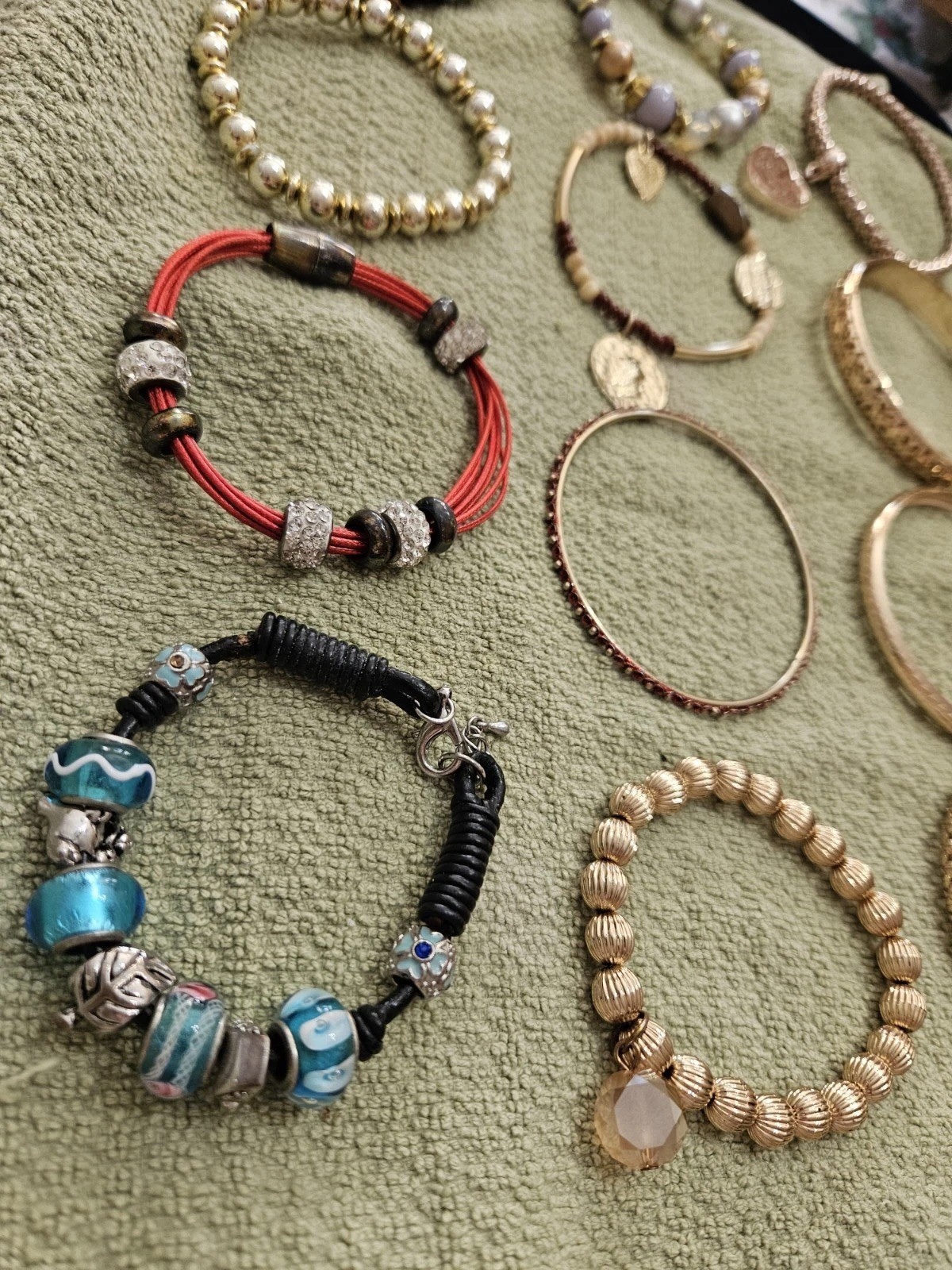 12 Fashionable Bracelets