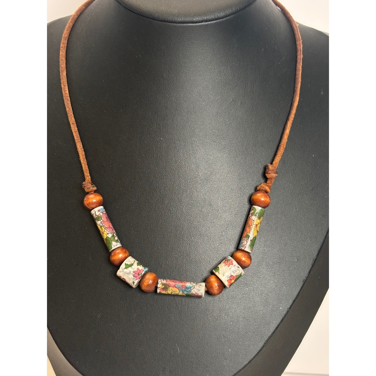 Vintage Floral Hand Painted Ceramic & Wood Bead Leather Cord Necklace 17″