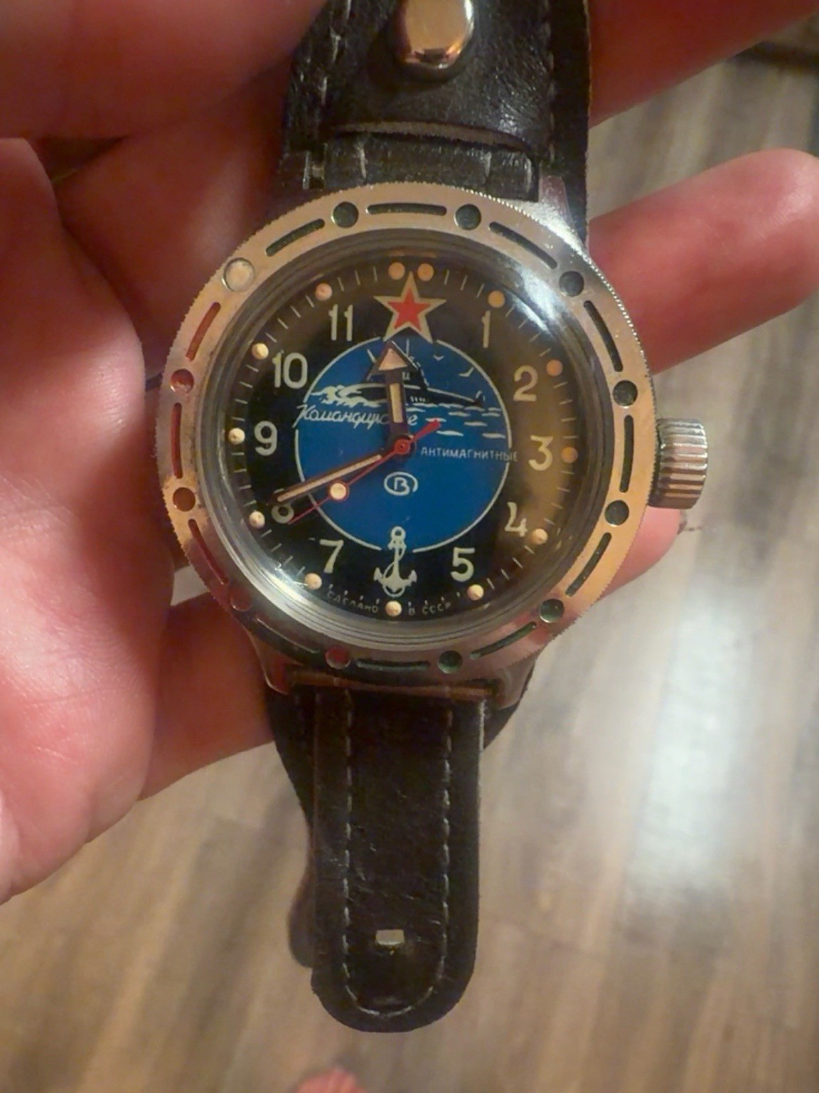 Vintage USSR Vostok Komandirskie Soviet Military Submarine Watch-Screw Down-runs