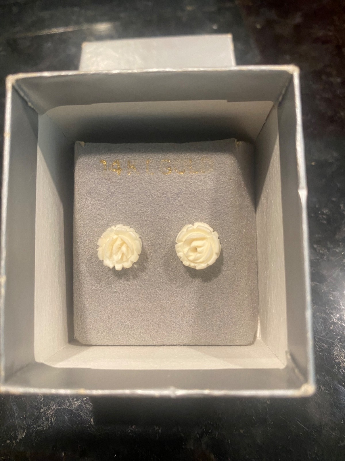 EarRings 14ct gold post Trifari Carved white Roses