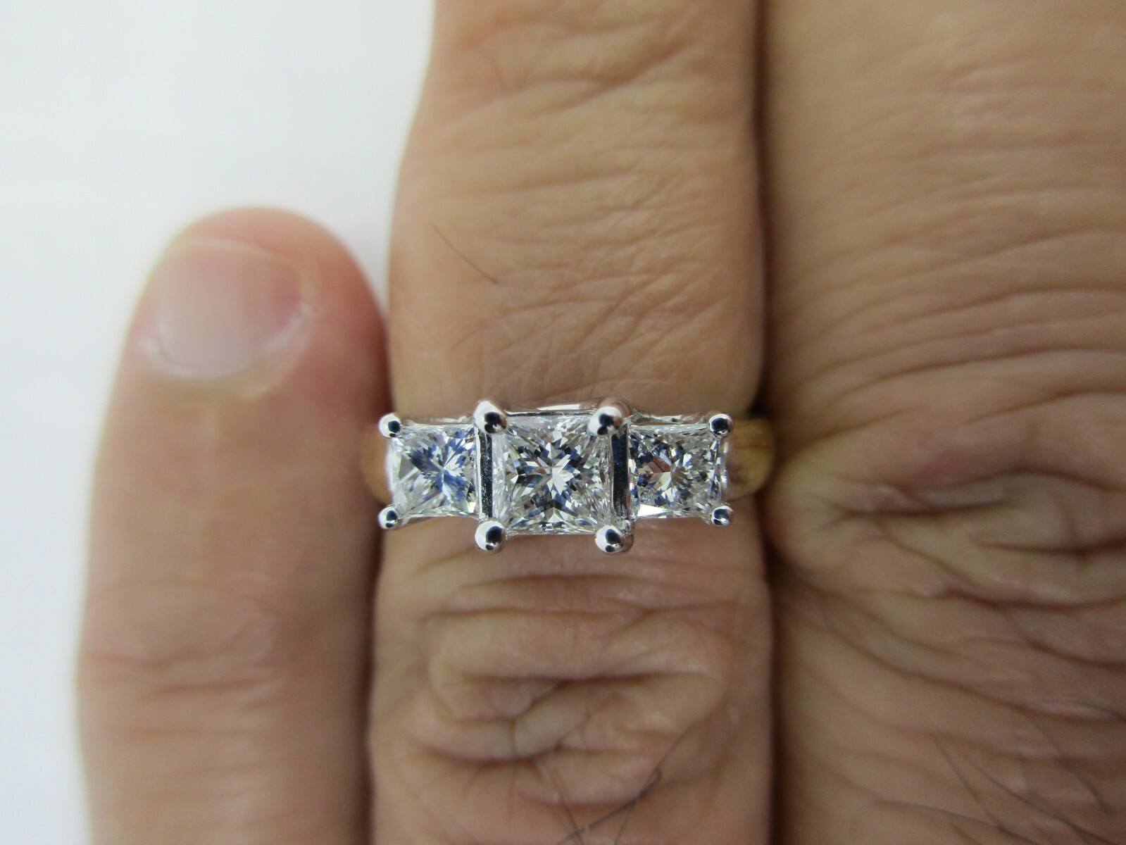 18K Gold Three Stone Engagement Ring Diamonds=1.00 Carat F-VS2 Value=$7,500