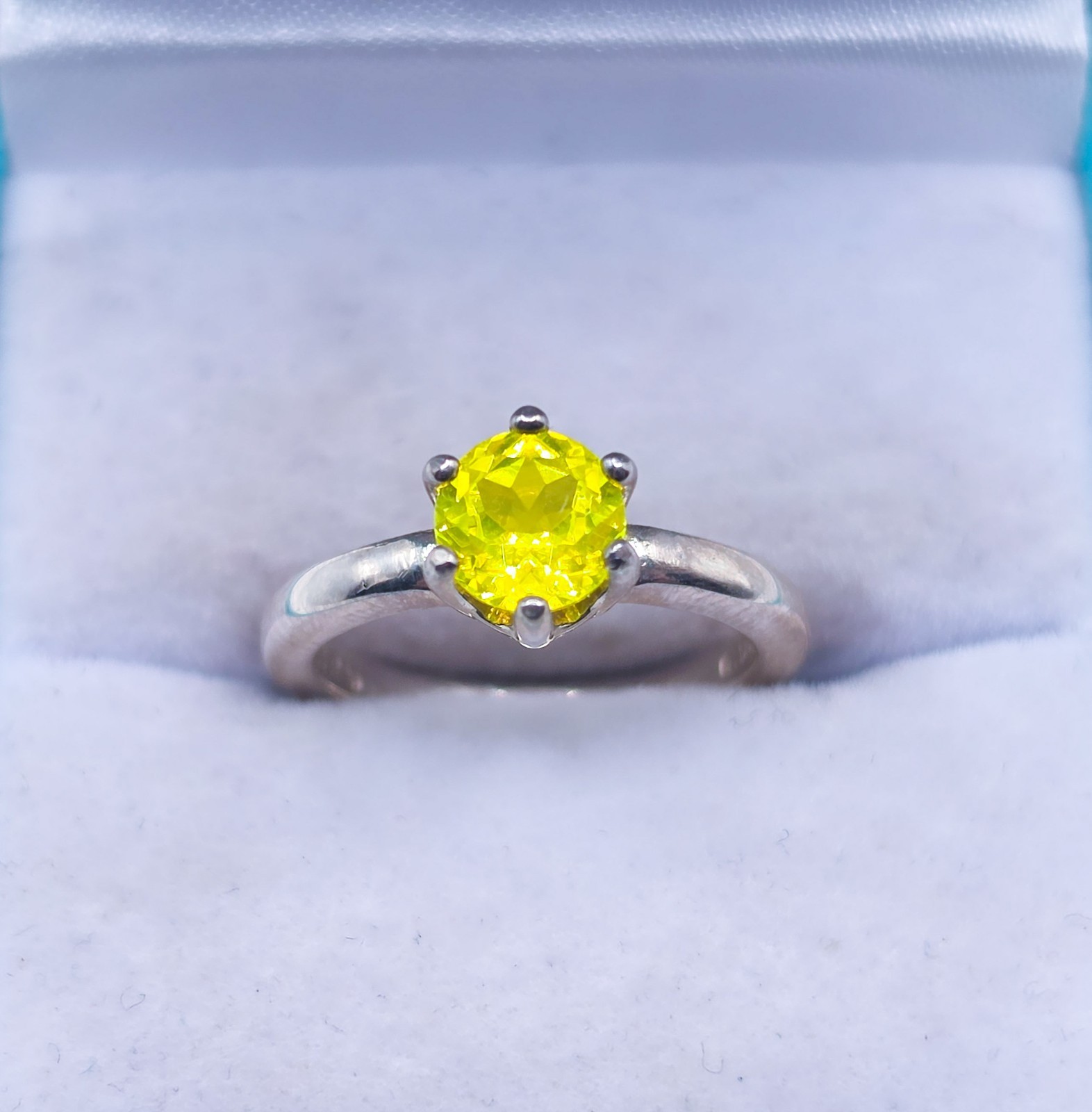 Sterling YAG Ring UV Yellow Yttrium Aluminum Garnet Round Cut Solitaire 925