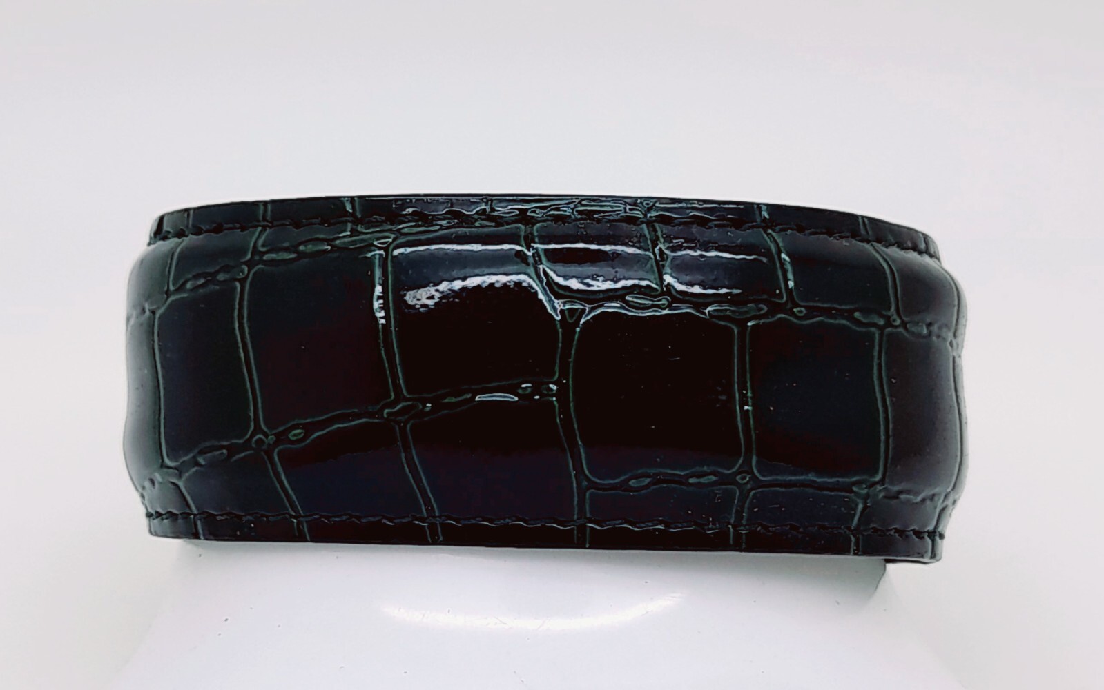 B001 Western Tribal Faux Snakeskin dk green 1.15 ‘Wide Cuff bangle Bracelet