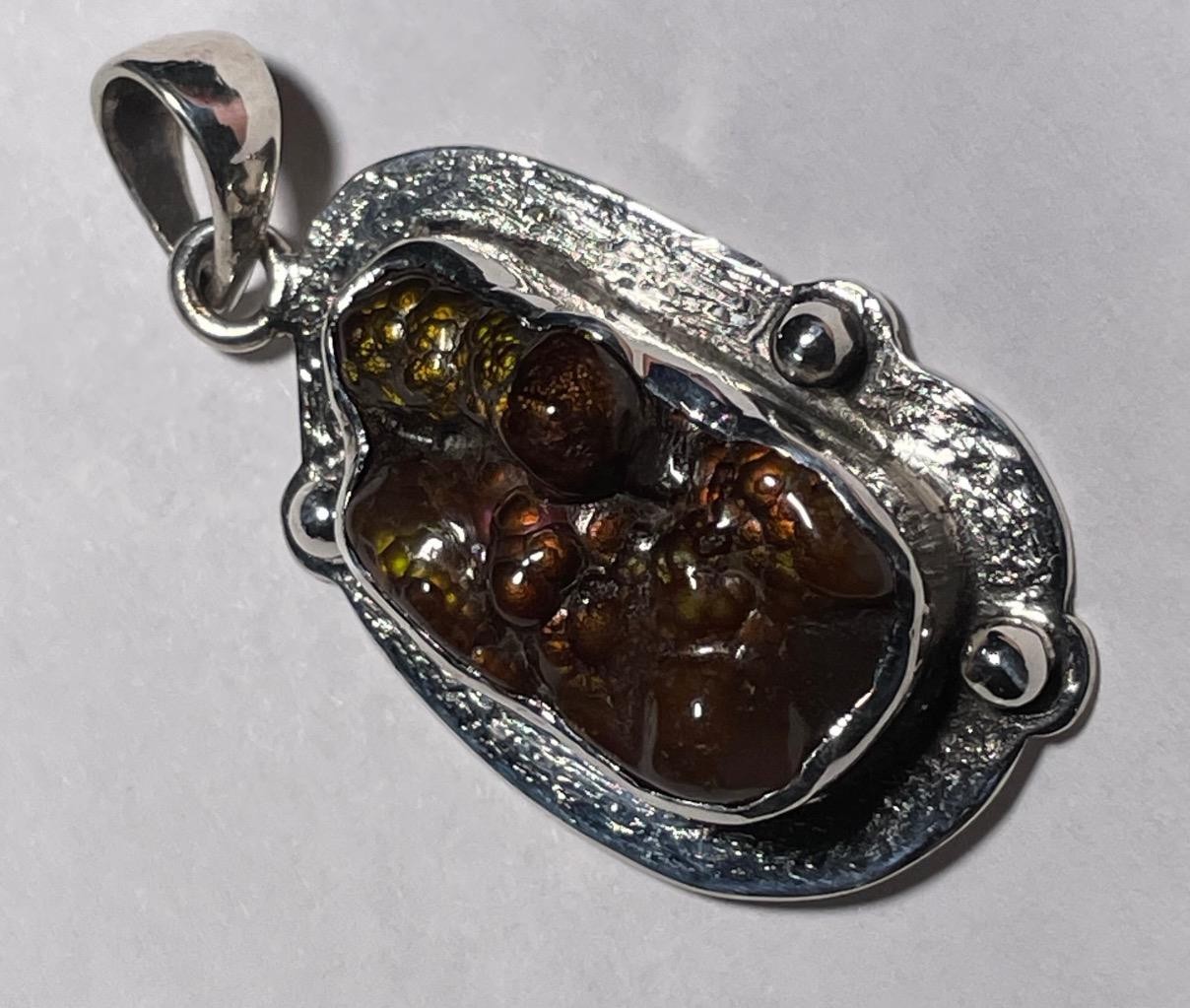 25 X 14 MM MEXICAN FIRE AGATE .925 STERLING SILVER MENS PENDANT, 10.8GR HANDMADE