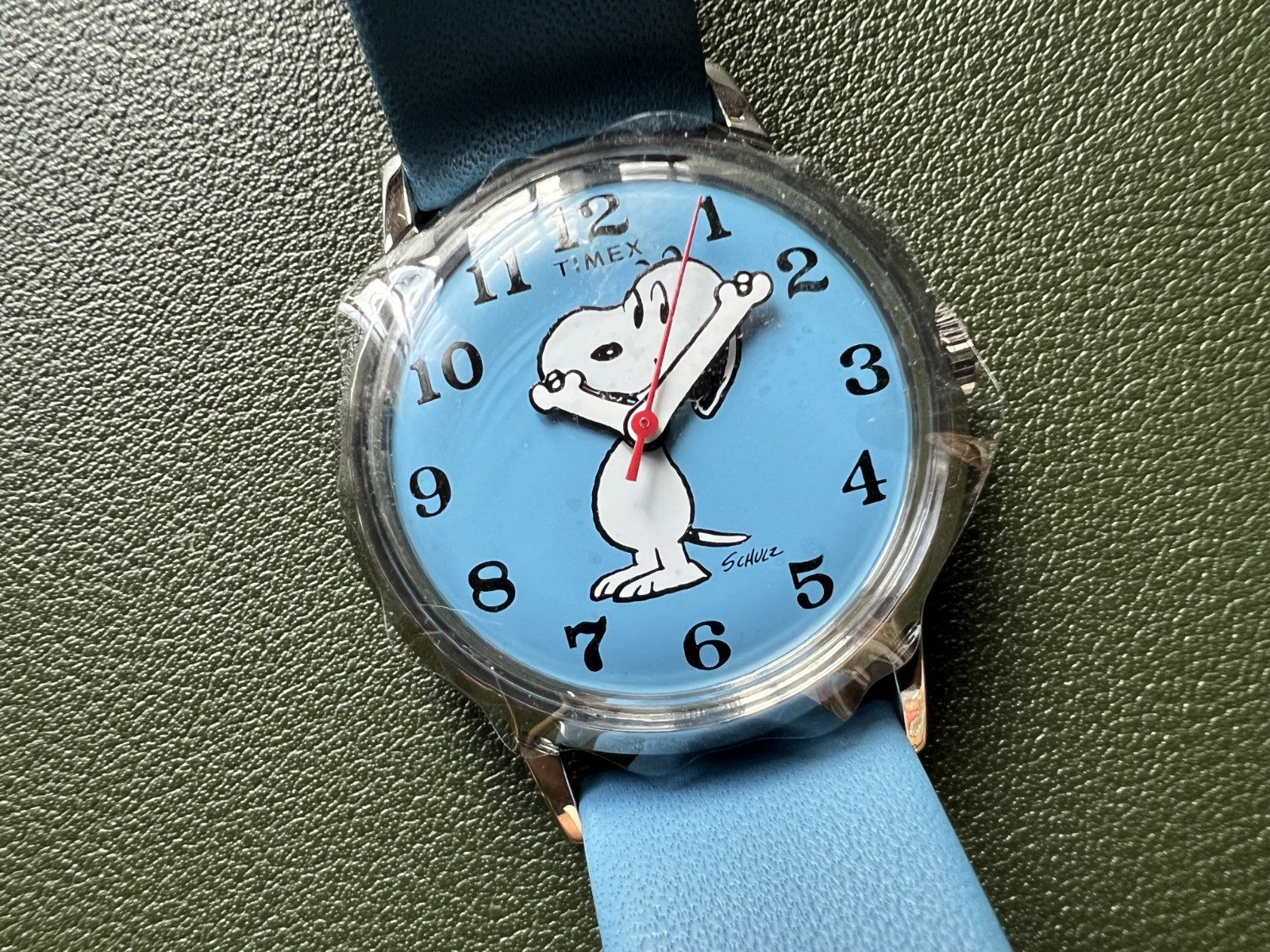 Timex Marlin Blue Peanuts Snoopy Limited Edition Hand-Wound Watch TW2W79400
