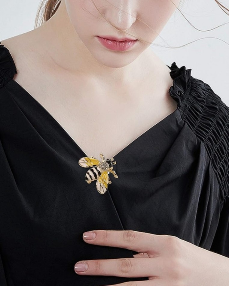 VINTAGE GOLD BUMBLE BEE INSECT BUG BROOCH PIN~RHINESTONE ENAMEL~GARDENER GIFT
