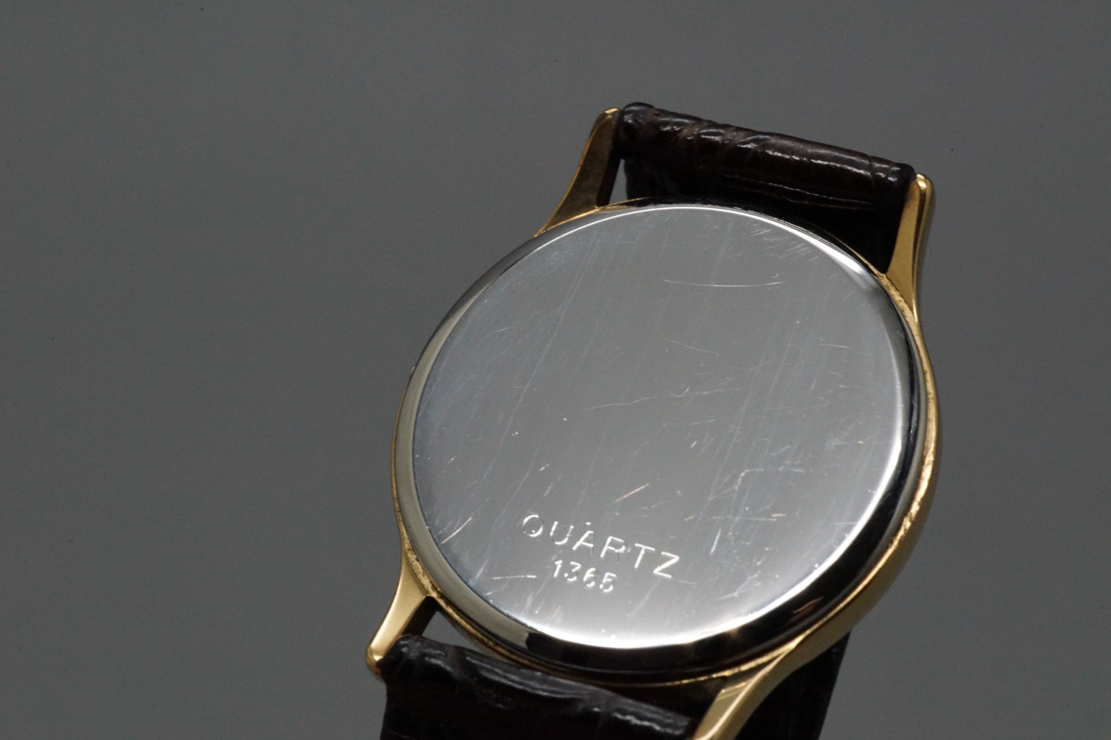 VINTAGE 1980s OMEGA De Ville Cal.1365 Push Crown Gold 31mm Unisex Quartz Watch