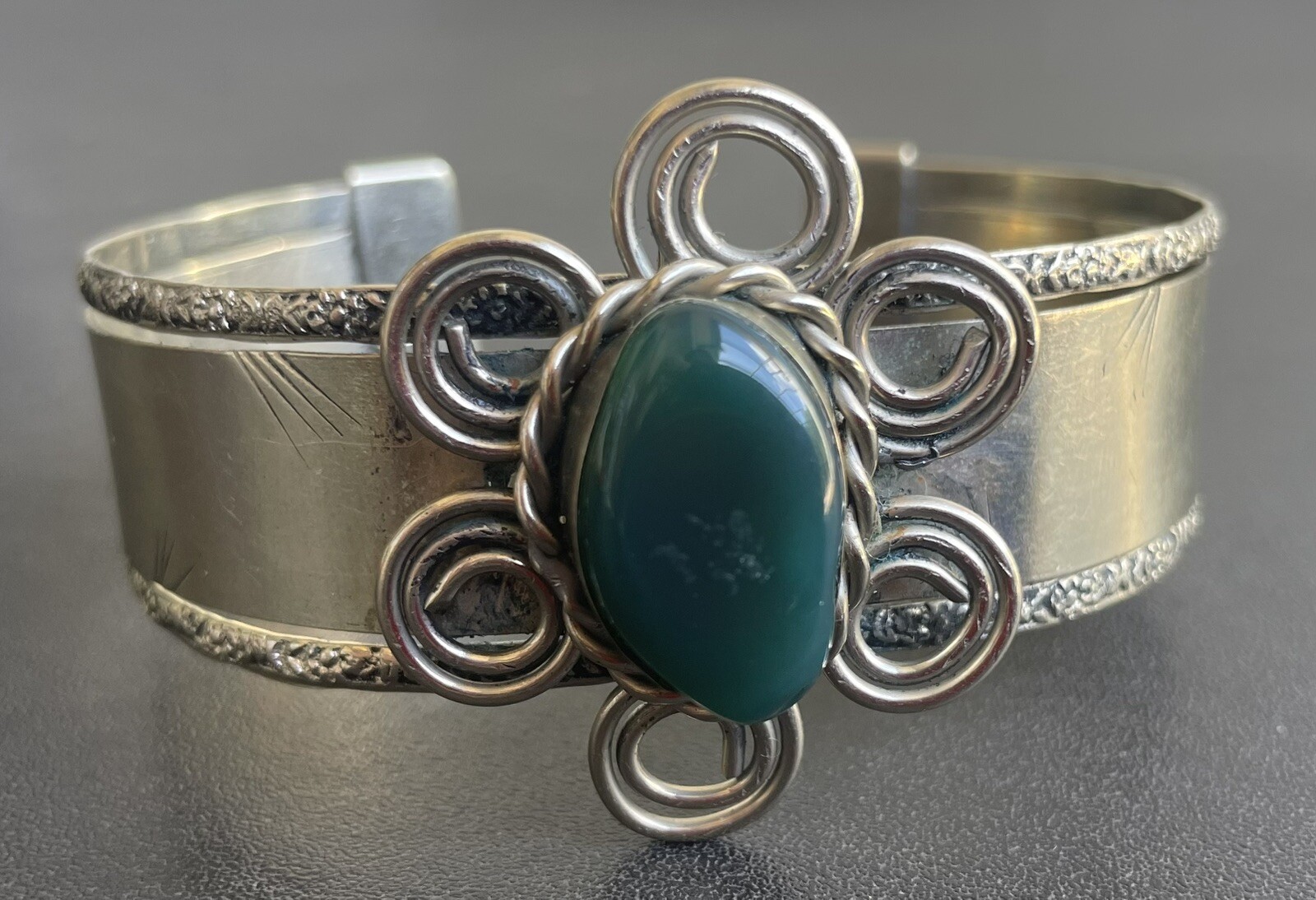 Peruvian Green Agate Semi-precious Stone Cuff Bangle Bracelet Alpaca Silver
