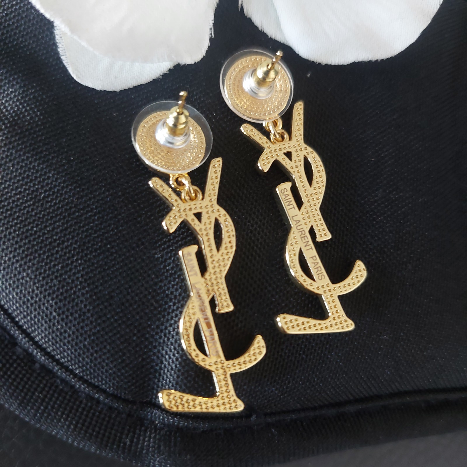 Auth. YVES SAINT LAURENT YSL Dangle Drop LOGO EARRINGS Gold Tone