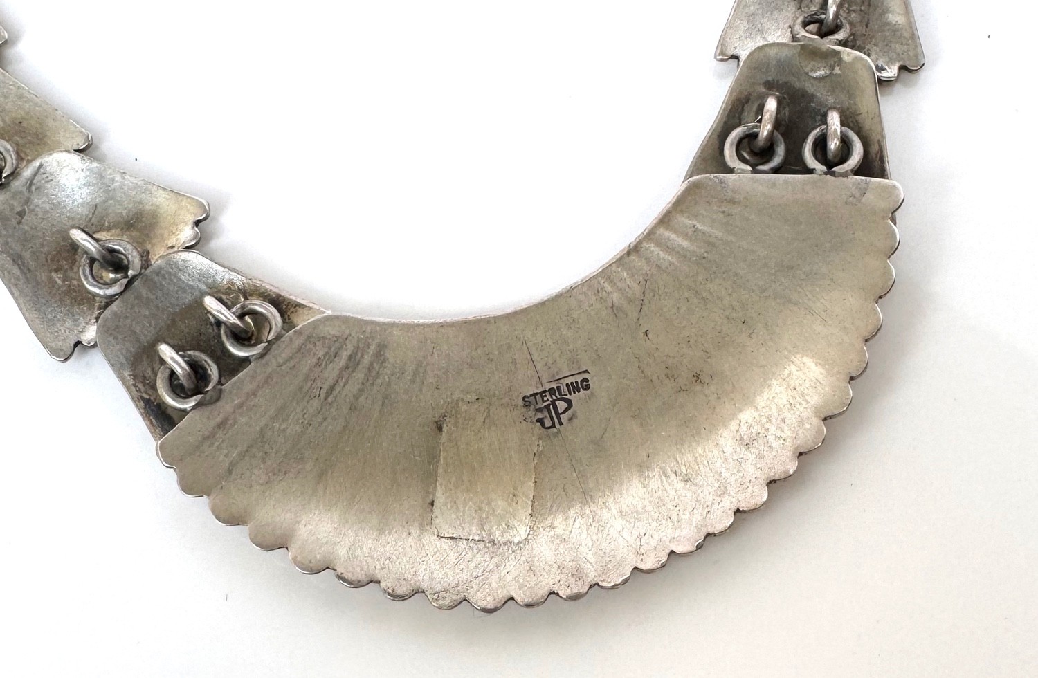 Modern Sterling Silver Overlapping Shell Type Sections Necklace Signed JP;Y890
