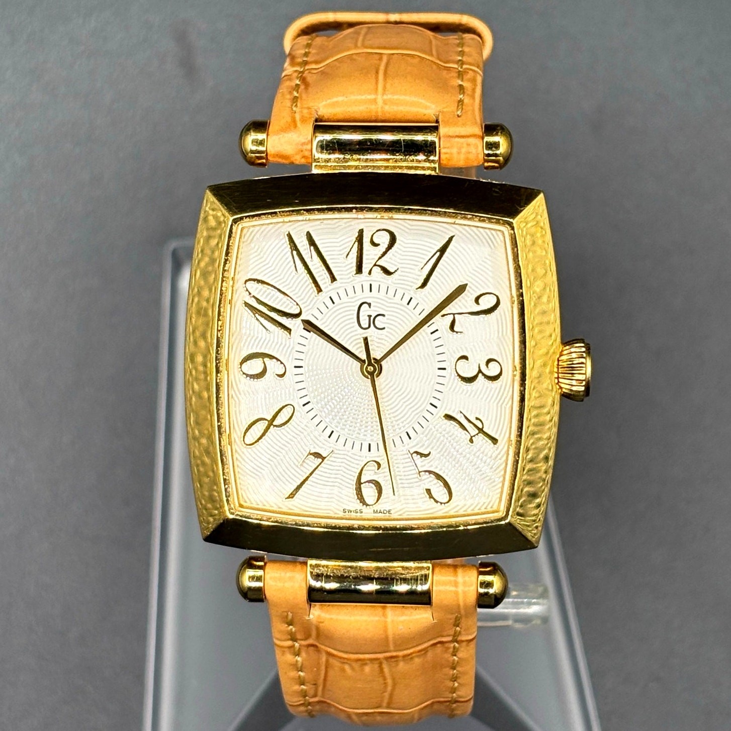 Vintage Gc 18500 Swiss Made Gold Tone Quartz Watch Full Set Box Papers