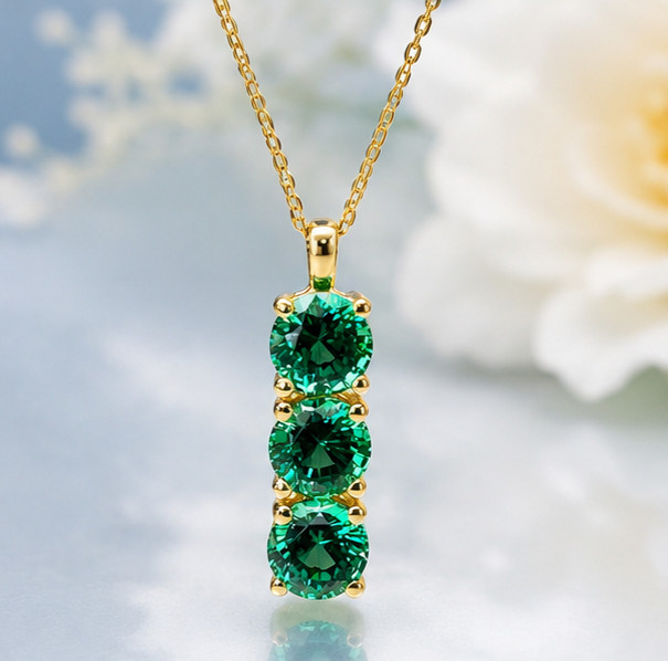 2Ct Round Cut Simulated Emerald Stunning Pendant Necklace 14K Yellow Gold Plated